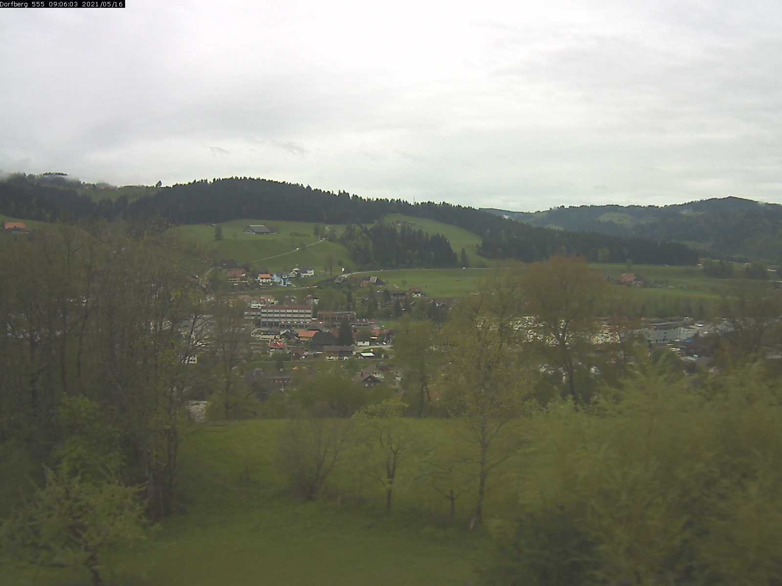 Webcam-Bild: Aussicht vom Dorfberg in Langnau 20210516-090601