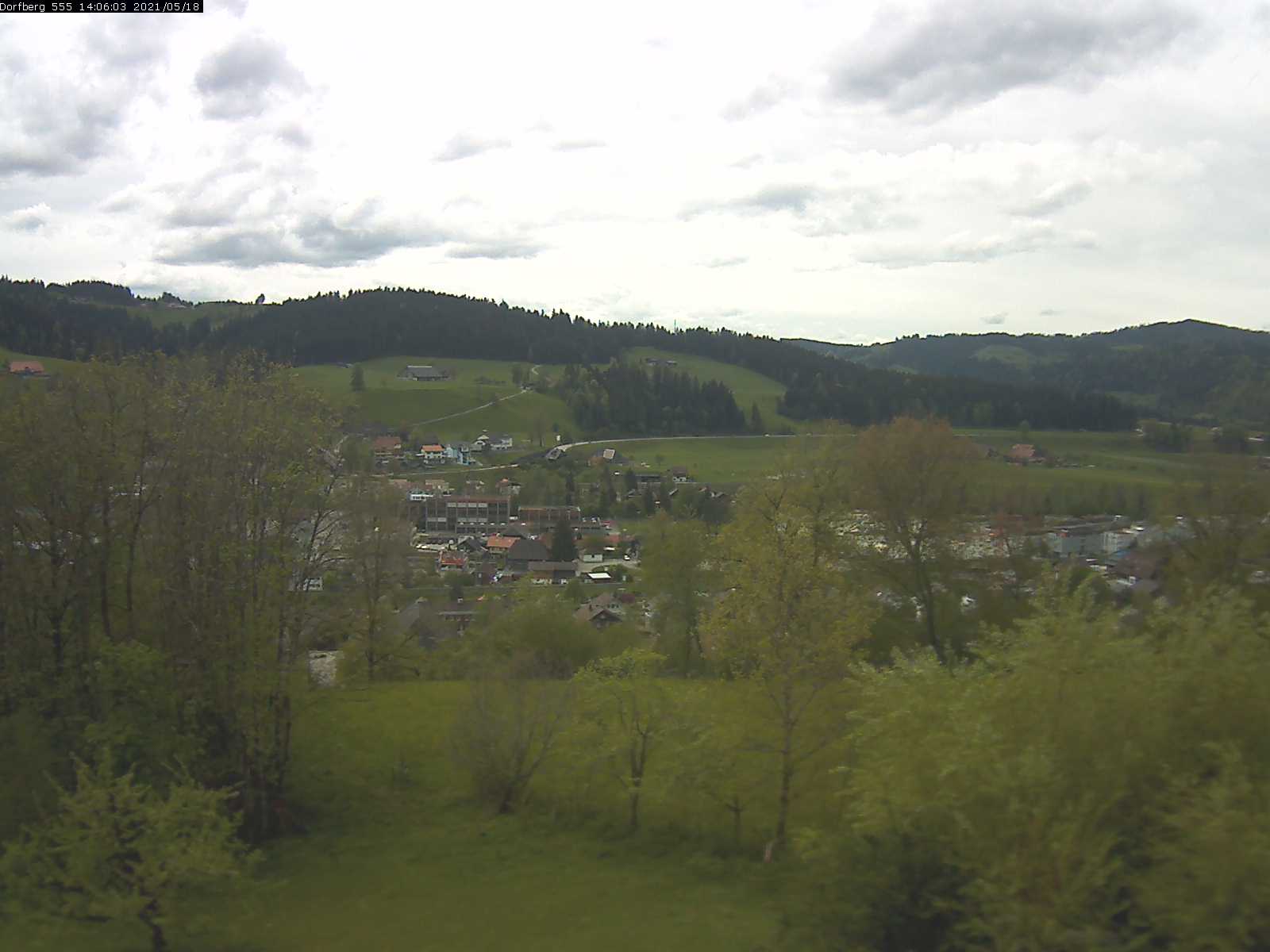 Webcam-Bild: Aussicht vom Dorfberg in Langnau 20210518-140601