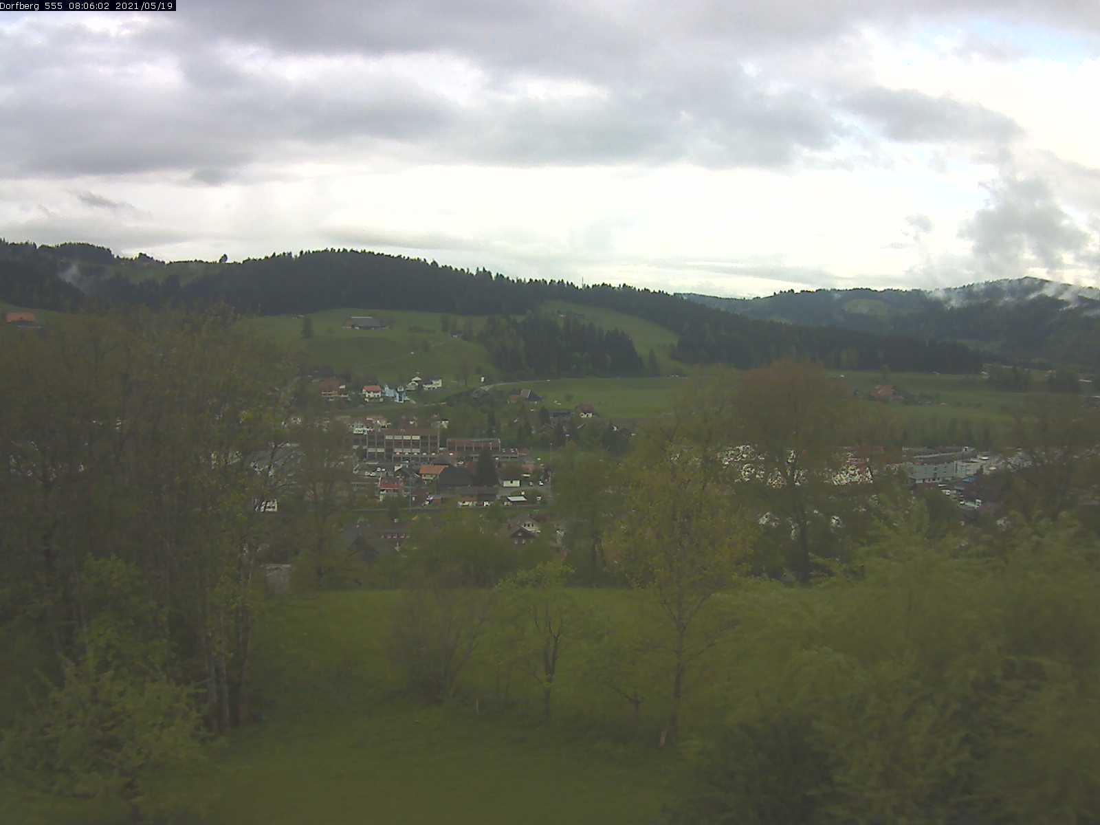 Webcam-Bild: Aussicht vom Dorfberg in Langnau 20210519-080601