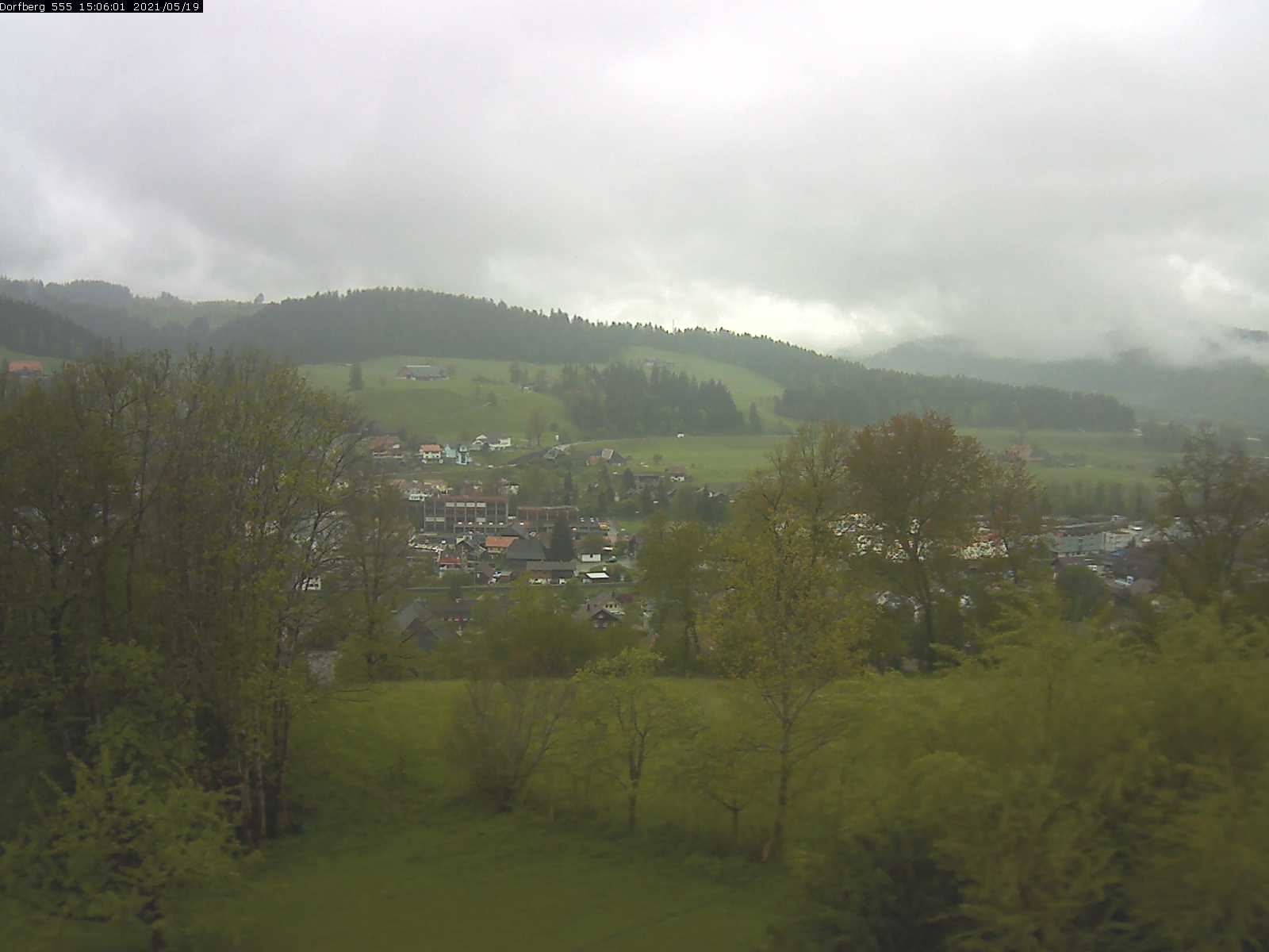 Webcam-Bild: Aussicht vom Dorfberg in Langnau 20210519-150601