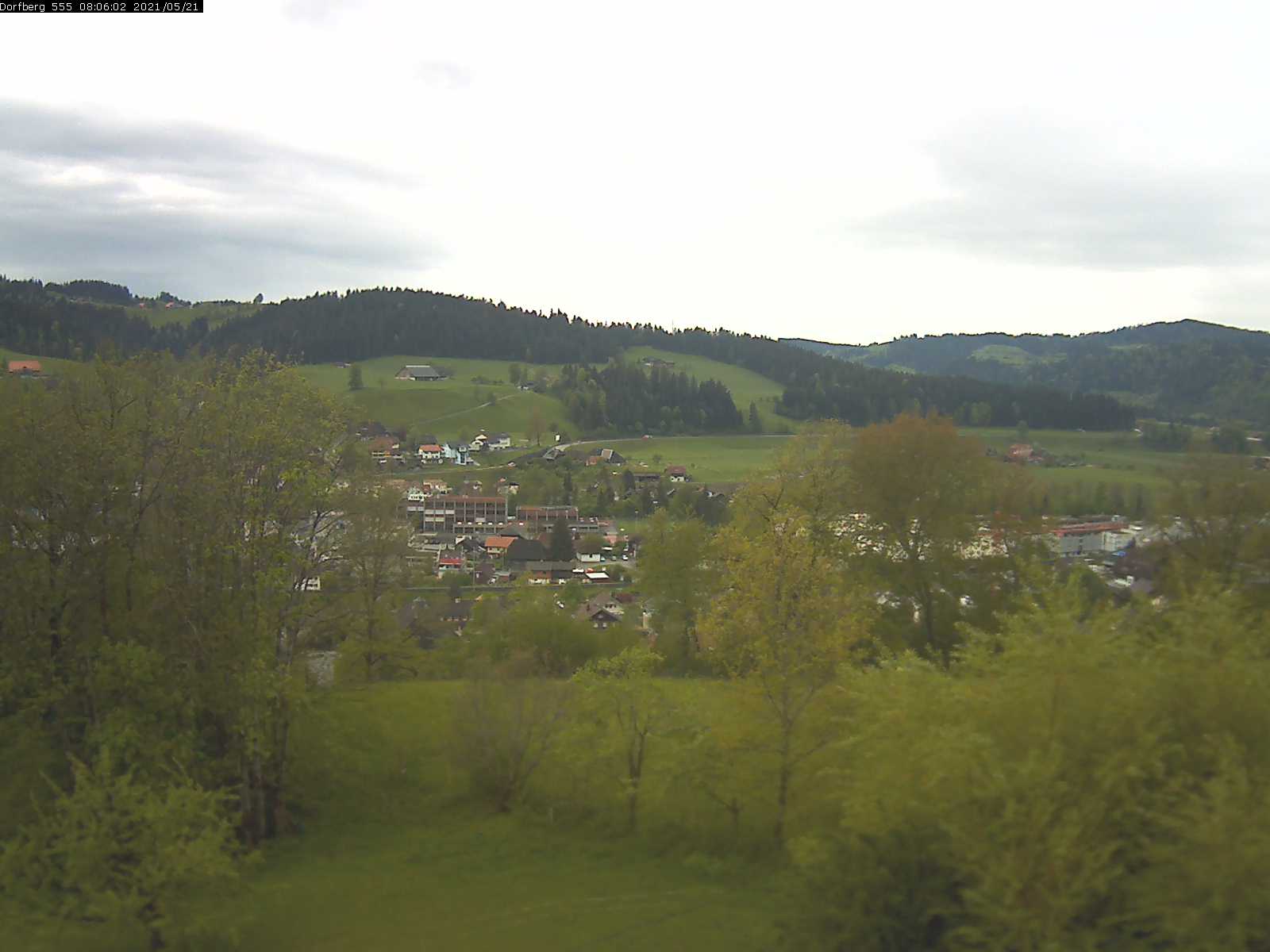 Webcam-Bild: Aussicht vom Dorfberg in Langnau 20210521-080601