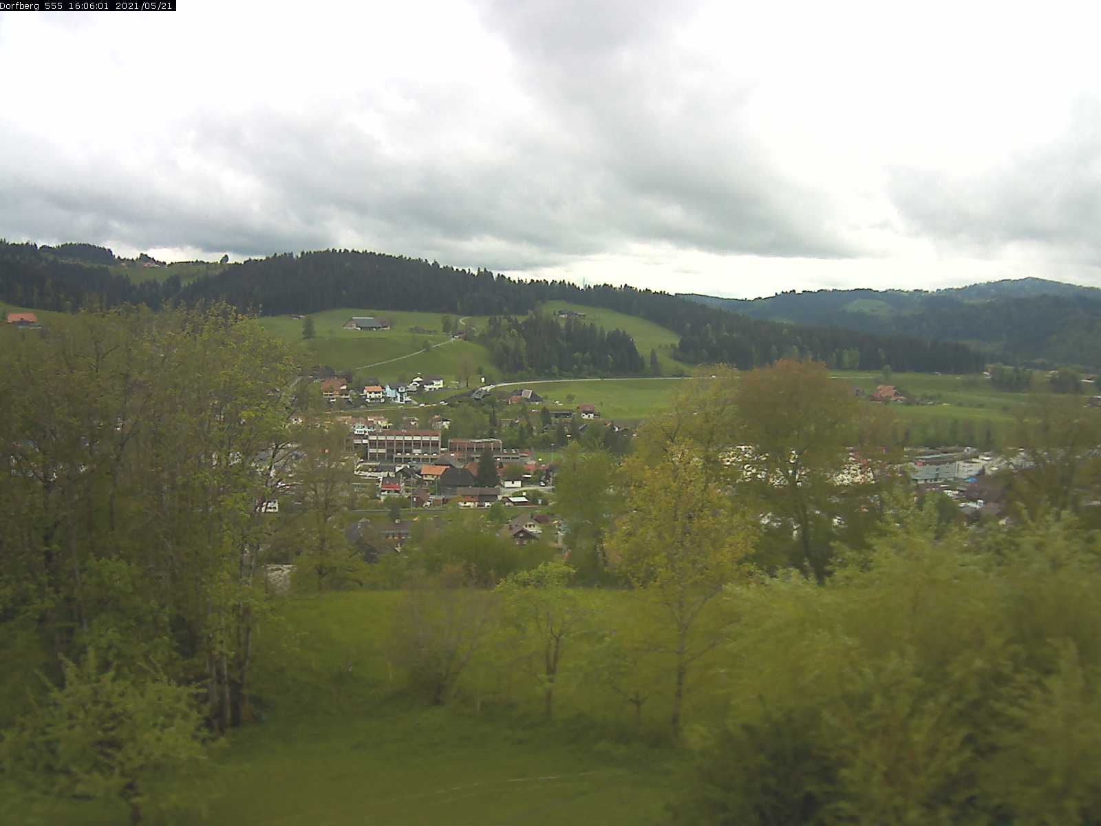Webcam-Bild: Aussicht vom Dorfberg in Langnau 20210521-160601