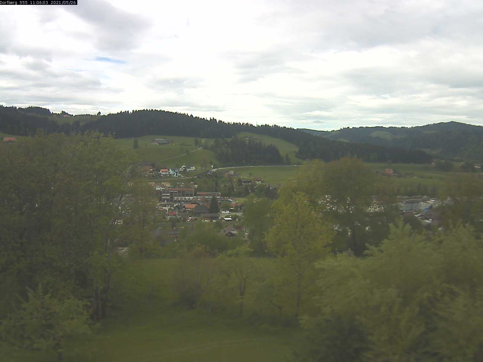Webcam-Bild: Aussicht vom Dorfberg in Langnau 20210526-110601