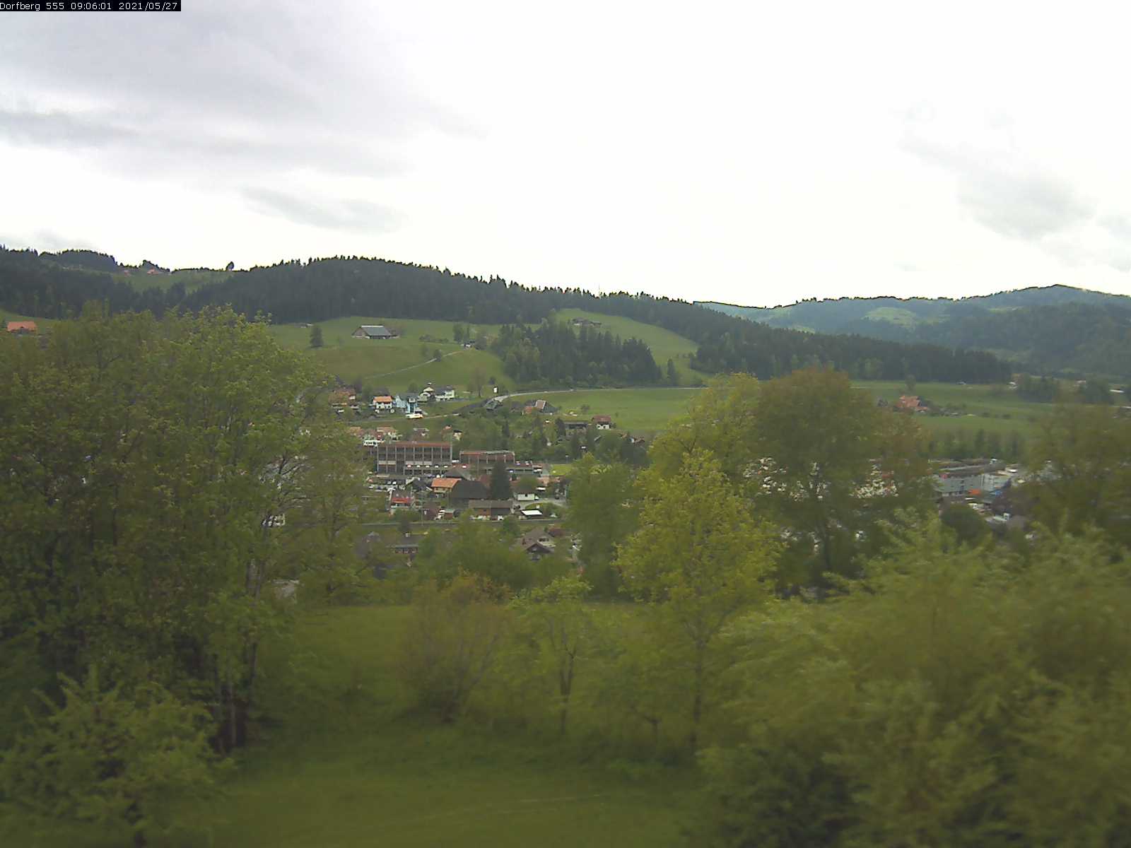 Webcam-Bild: Aussicht vom Dorfberg in Langnau 20210527-090601
