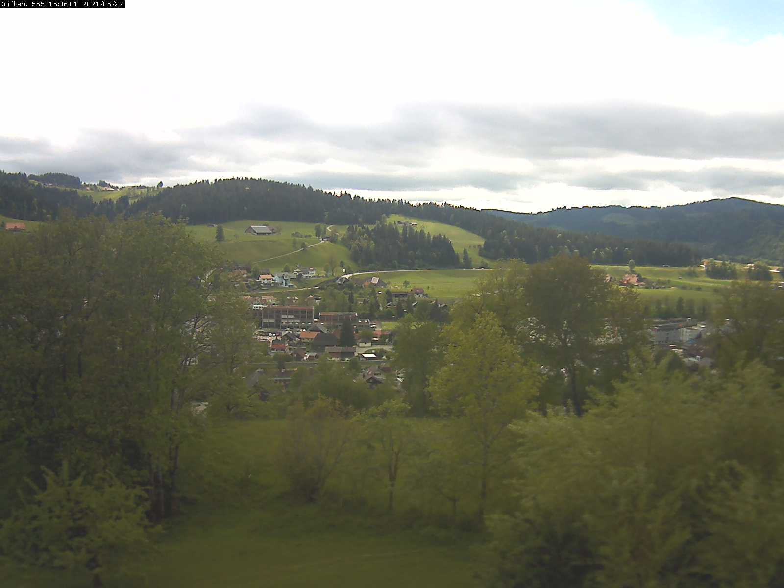 Webcam-Bild: Aussicht vom Dorfberg in Langnau 20210527-150601