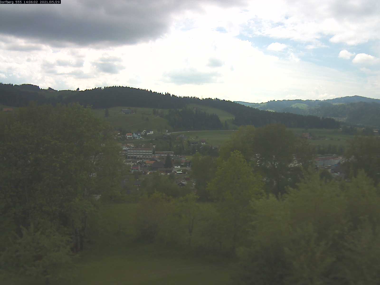 Webcam-Bild: Aussicht vom Dorfberg in Langnau 20210529-140601