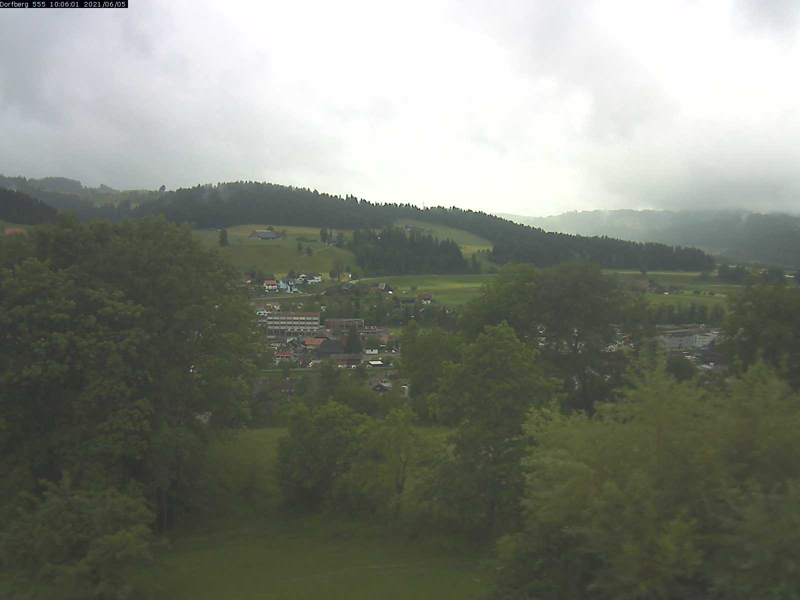 Webcam-Bild: Aussicht vom Dorfberg in Langnau 20210605-100601