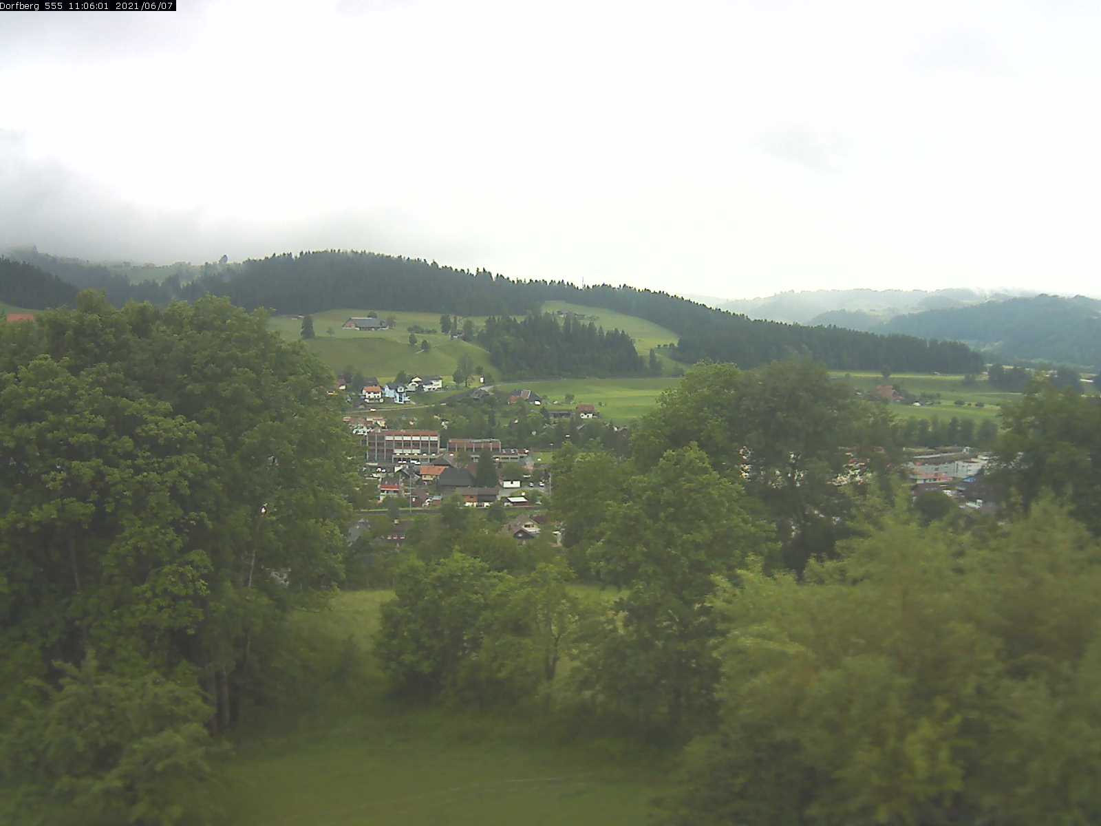 Webcam-Bild: Aussicht vom Dorfberg in Langnau 20210607-110601