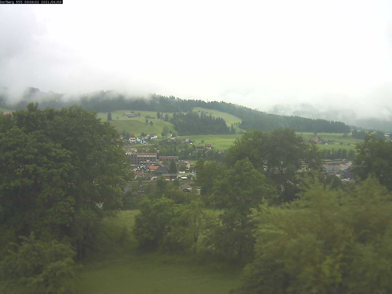 Webcam-Bild: Aussicht vom Dorfberg in Langnau 20210608-090601