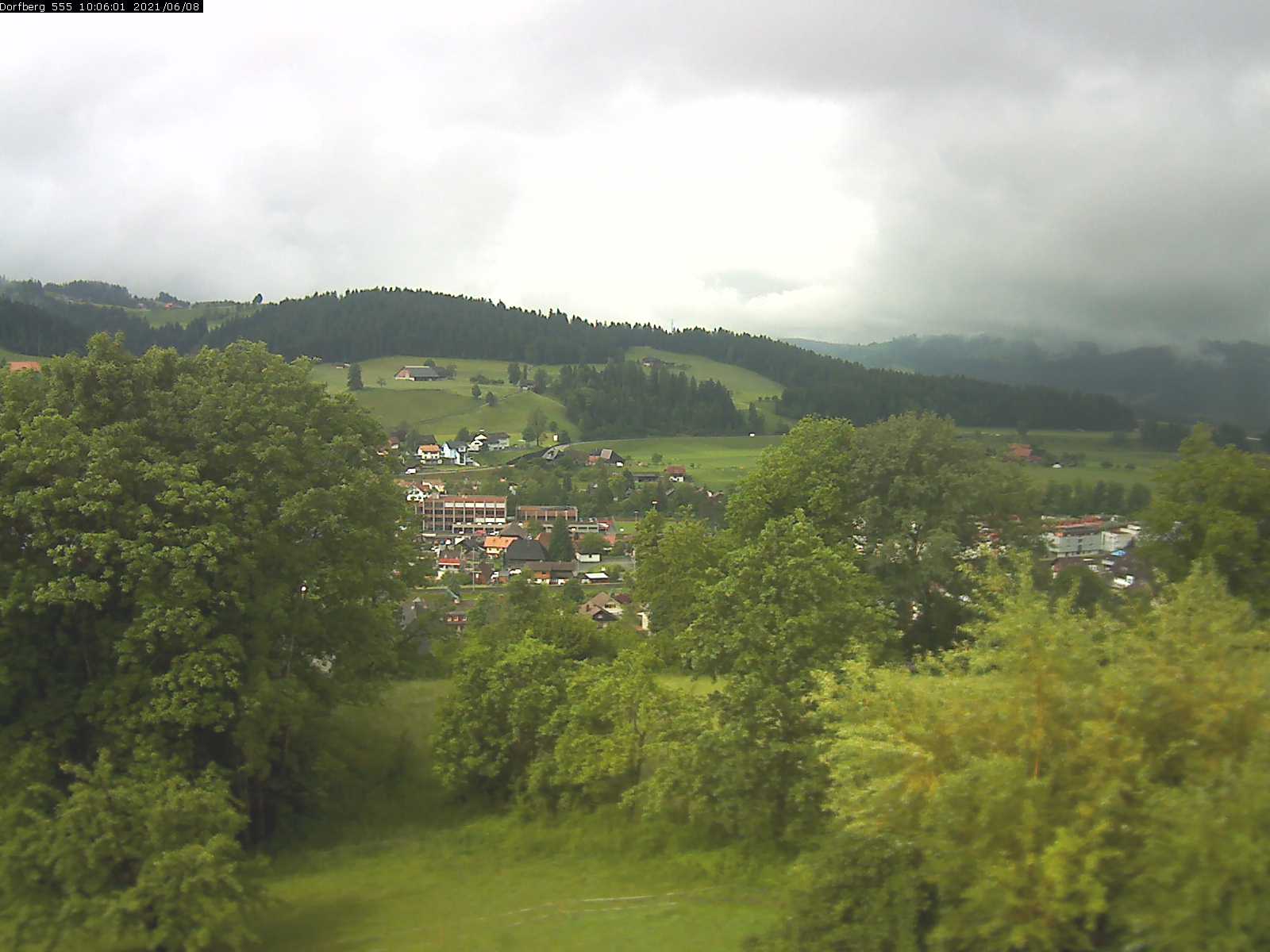 Webcam-Bild: Aussicht vom Dorfberg in Langnau 20210608-100601