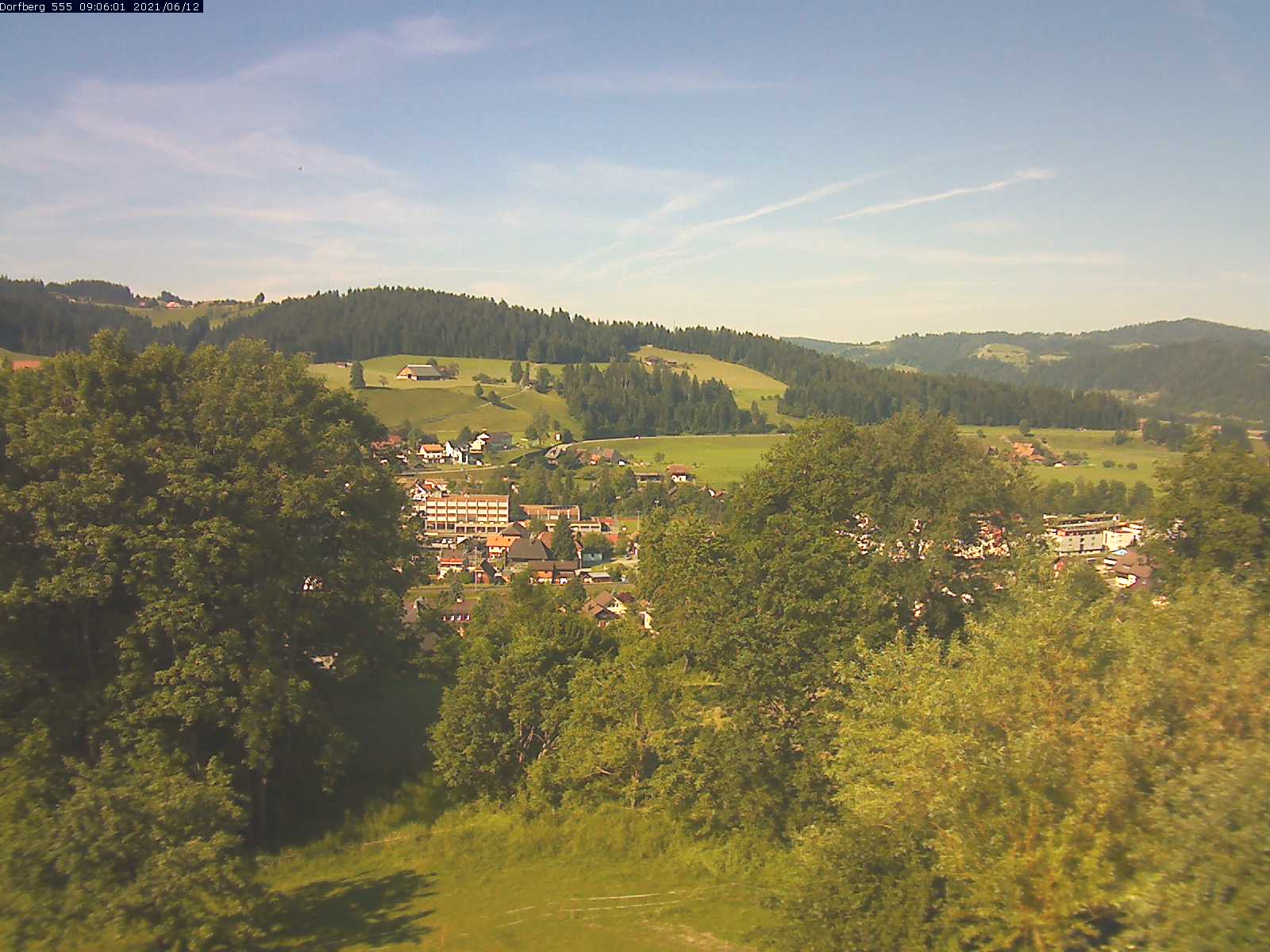 Webcam-Bild: Aussicht vom Dorfberg in Langnau 20210612-090601