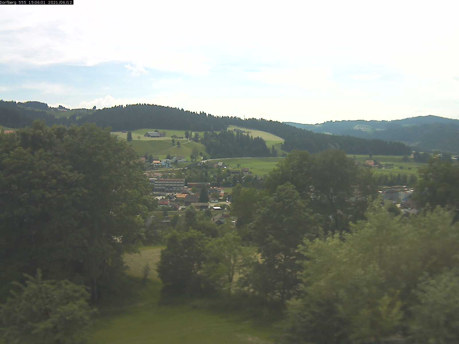 Webcam-Bild: Aussicht vom Dorfberg in Langnau 20210612-150601