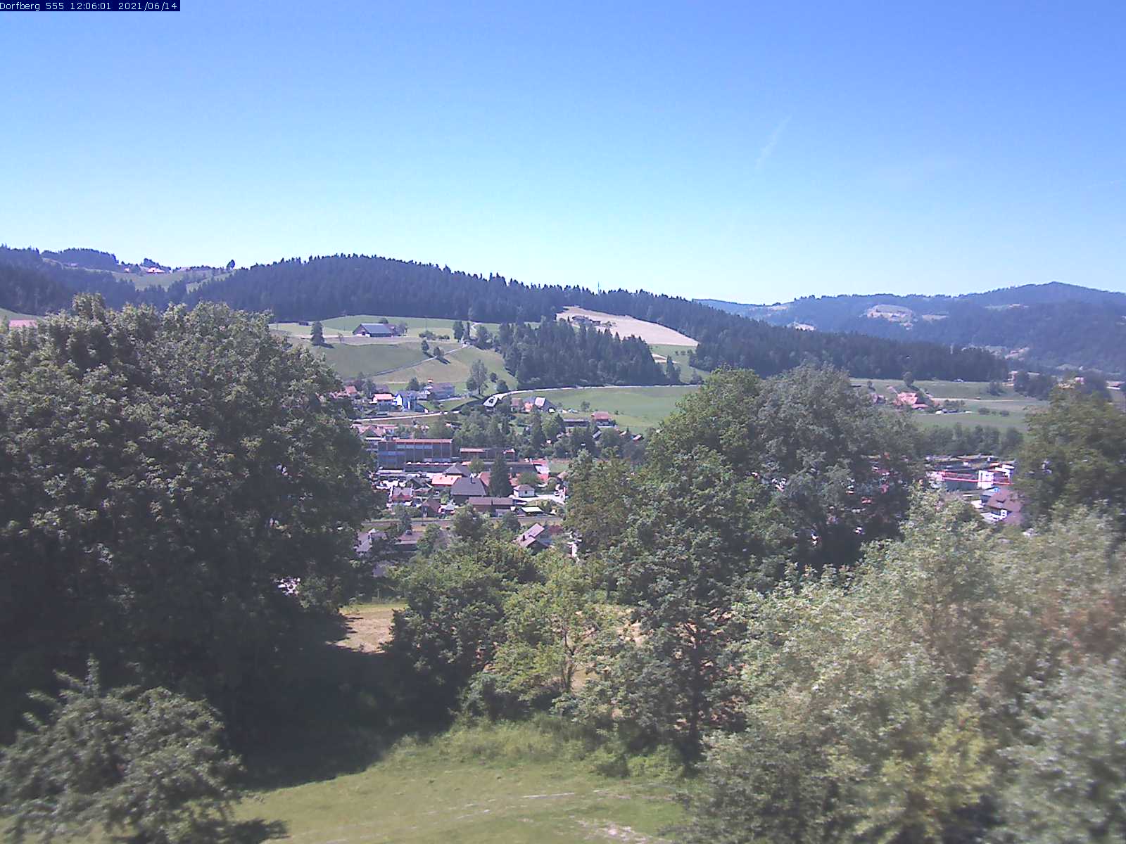 Webcam-Bild: Aussicht vom Dorfberg in Langnau 20210614-120601