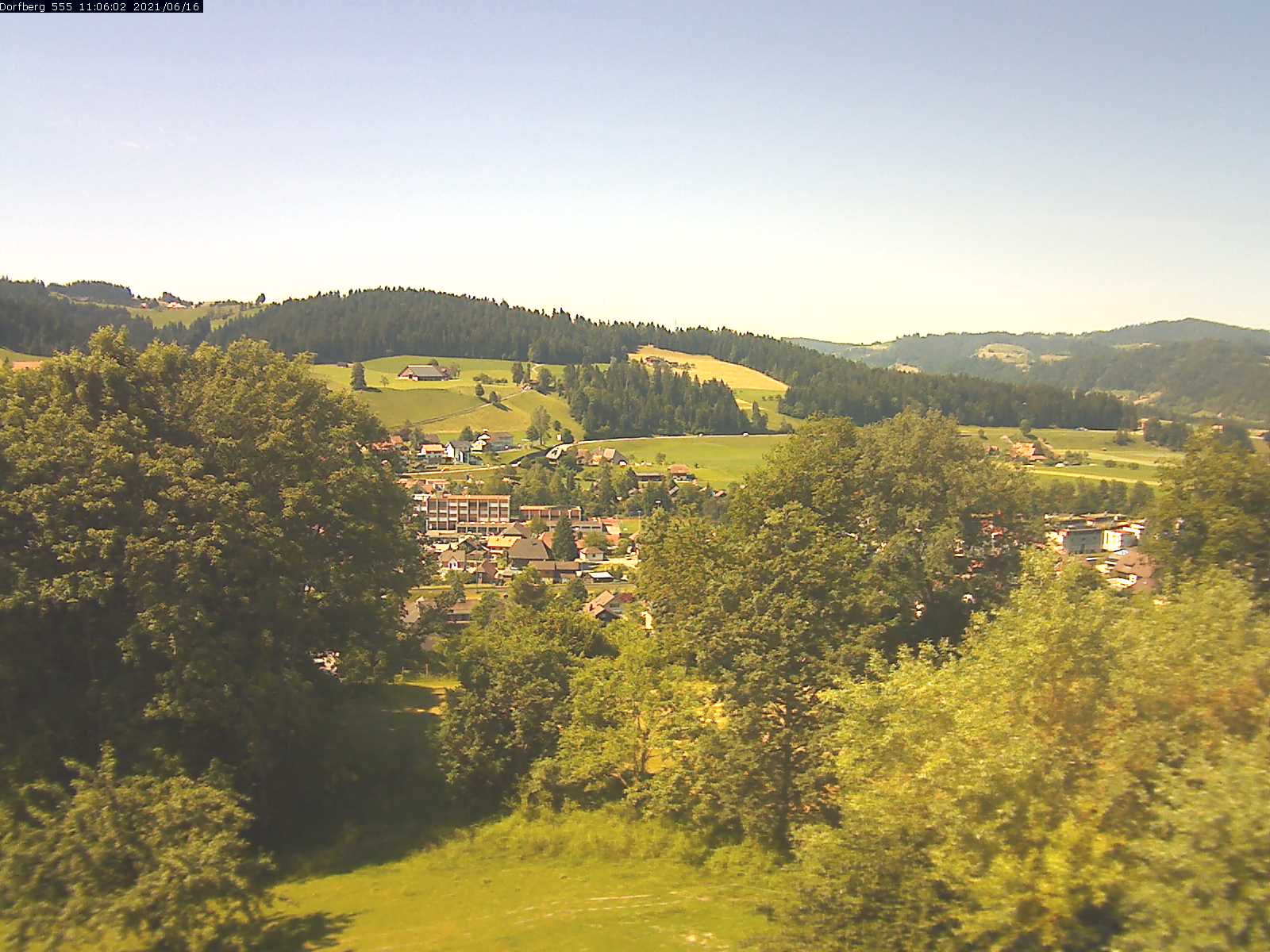 Webcam-Bild: Aussicht vom Dorfberg in Langnau 20210616-110601