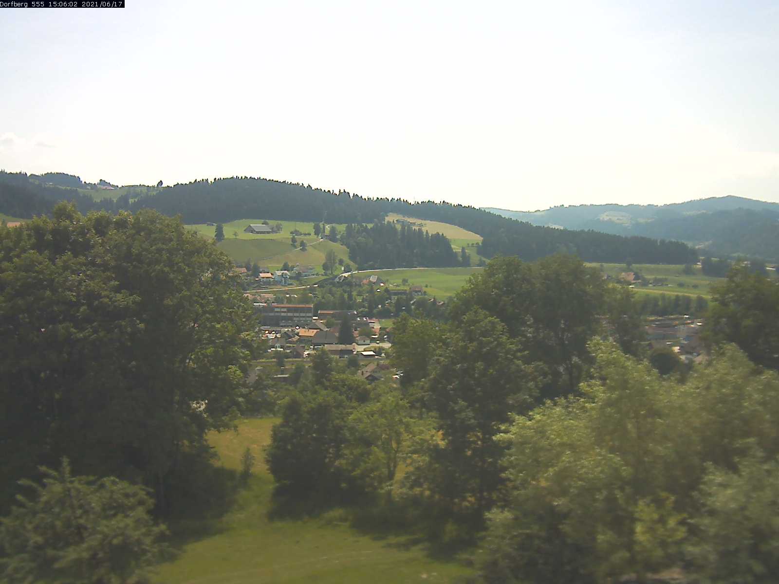 Webcam-Bild: Aussicht vom Dorfberg in Langnau 20210617-150601