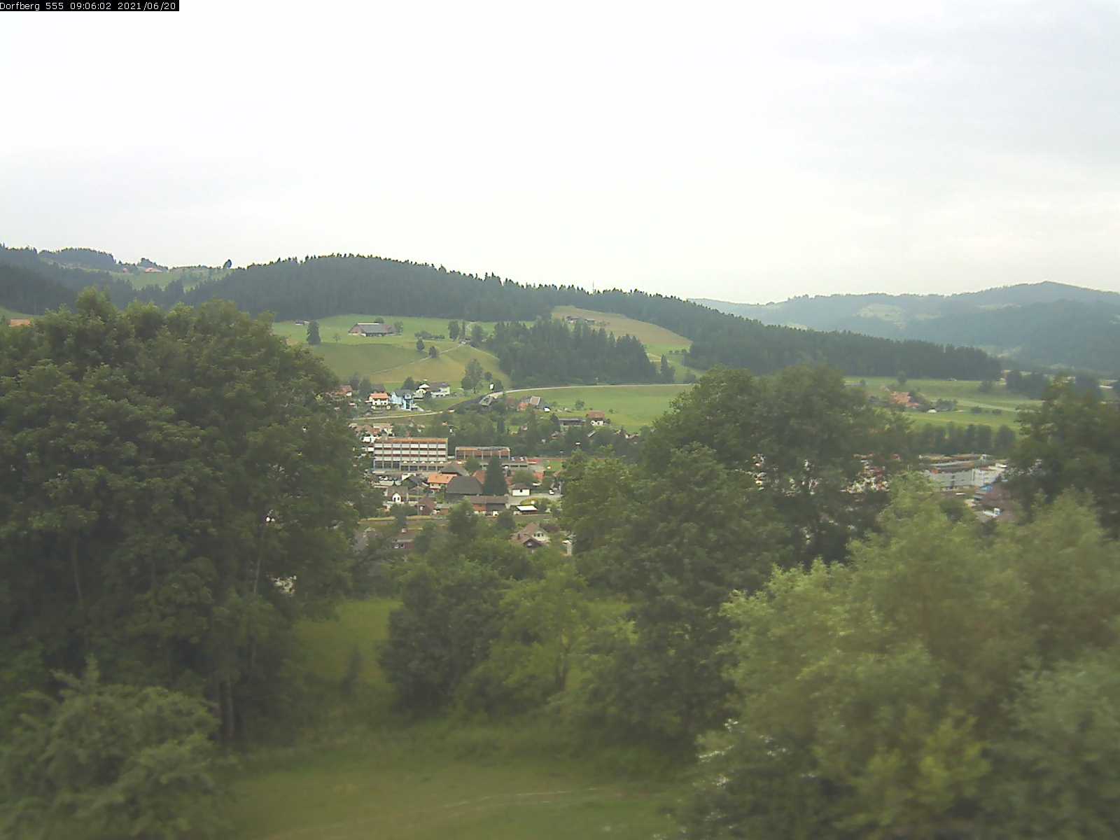 Webcam-Bild: Aussicht vom Dorfberg in Langnau 20210620-090601
