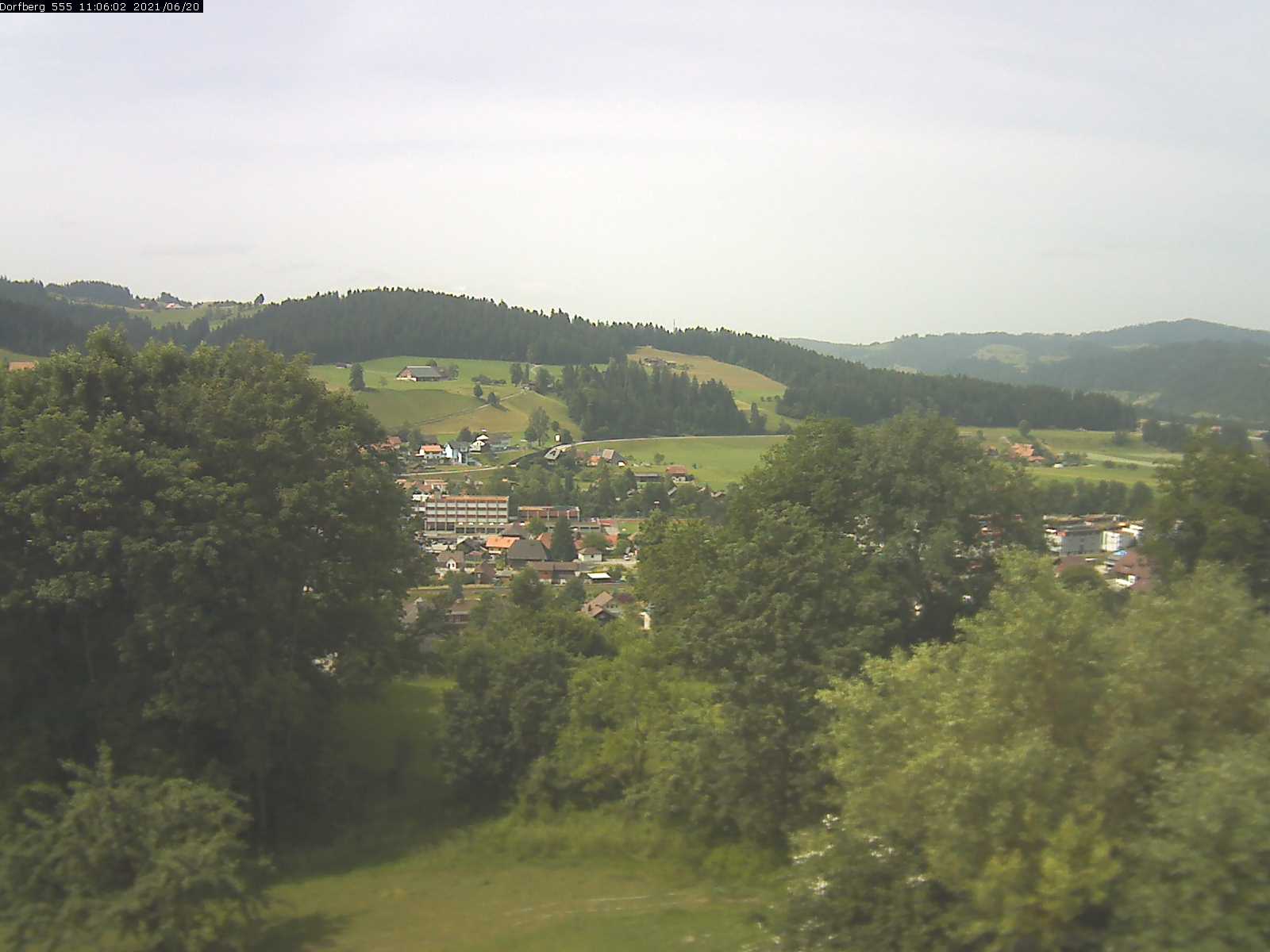 Webcam-Bild: Aussicht vom Dorfberg in Langnau 20210620-110601