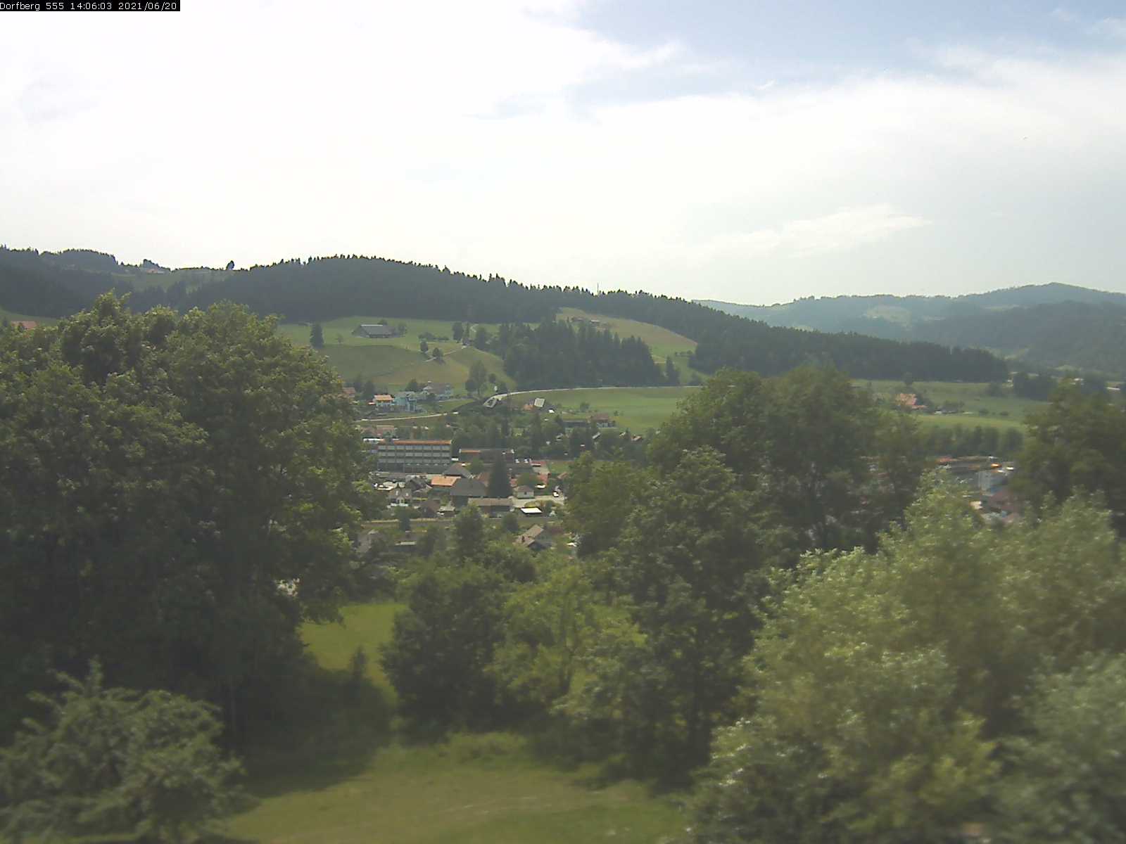 Webcam-Bild: Aussicht vom Dorfberg in Langnau 20210620-140601
