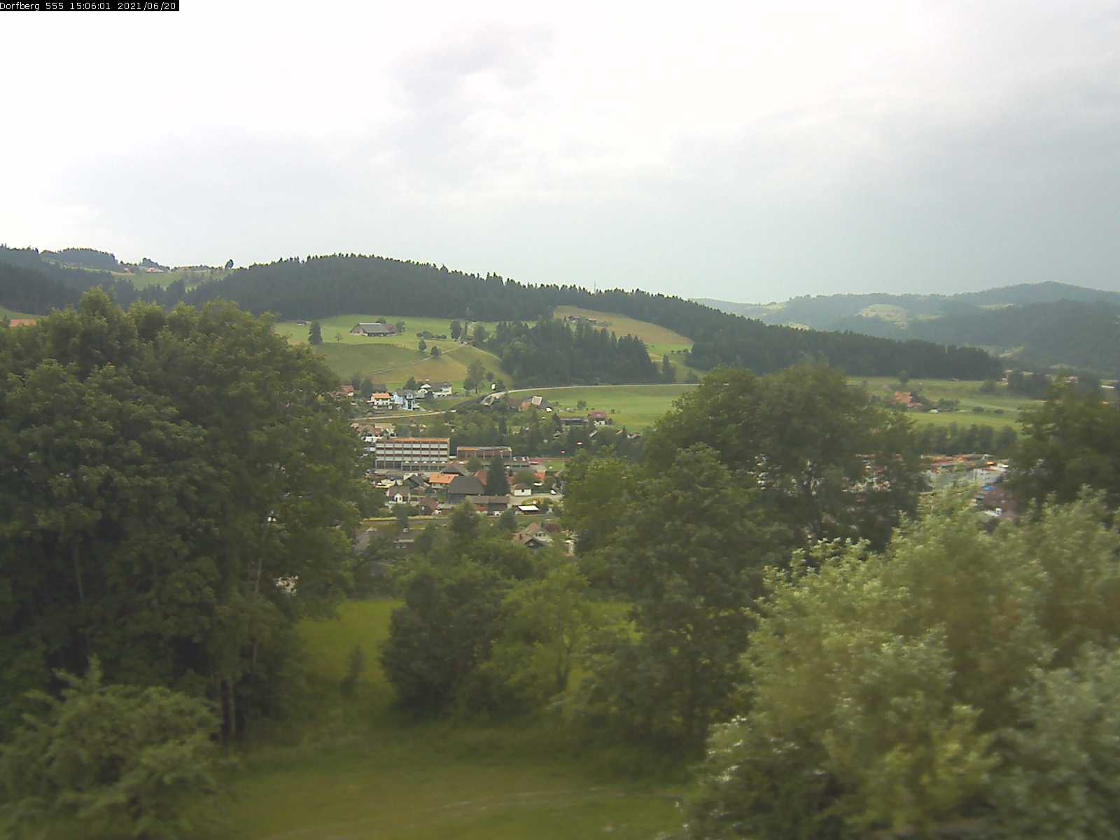 Webcam-Bild: Aussicht vom Dorfberg in Langnau 20210620-150601