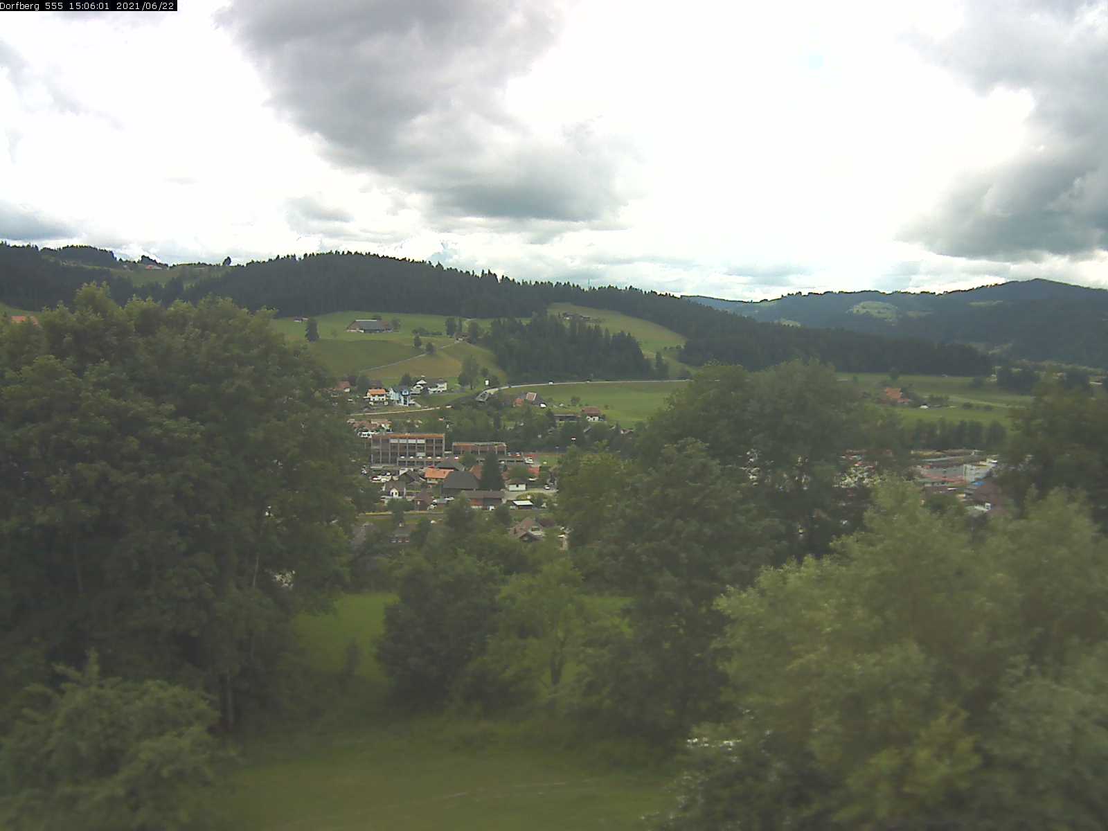 Webcam-Bild: Aussicht vom Dorfberg in Langnau 20210622-150601