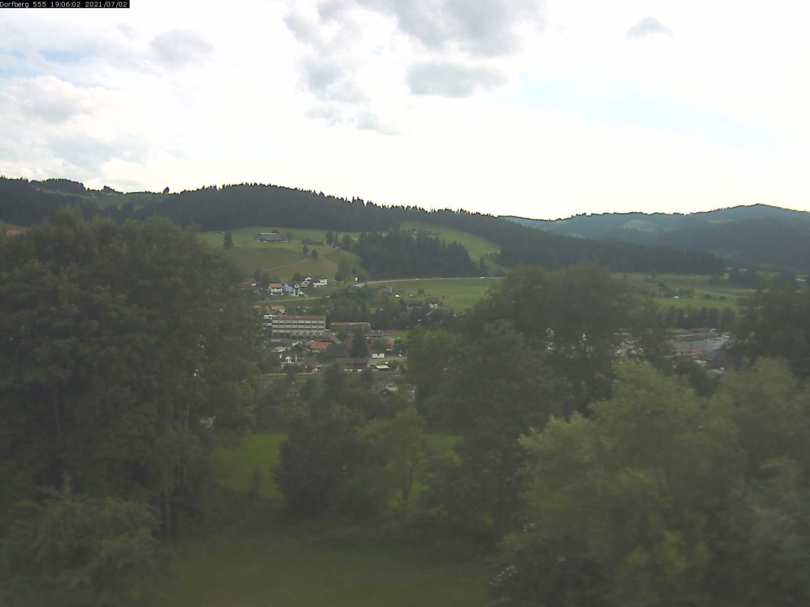 Webcam-Bild: Aussicht vom Dorfberg in Langnau 20210702-190601