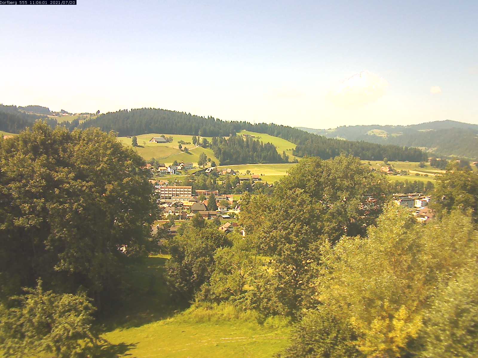 Webcam-Bild: Aussicht vom Dorfberg in Langnau 20210720-110601