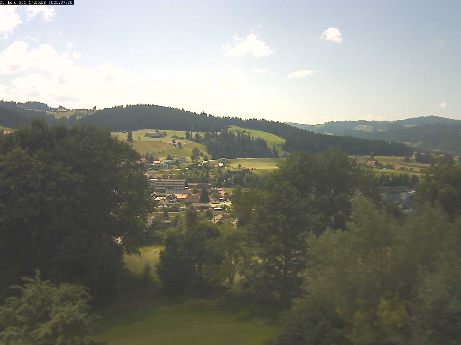 Webcam-Bild: Aussicht vom Dorfberg in Langnau 20210720-140601