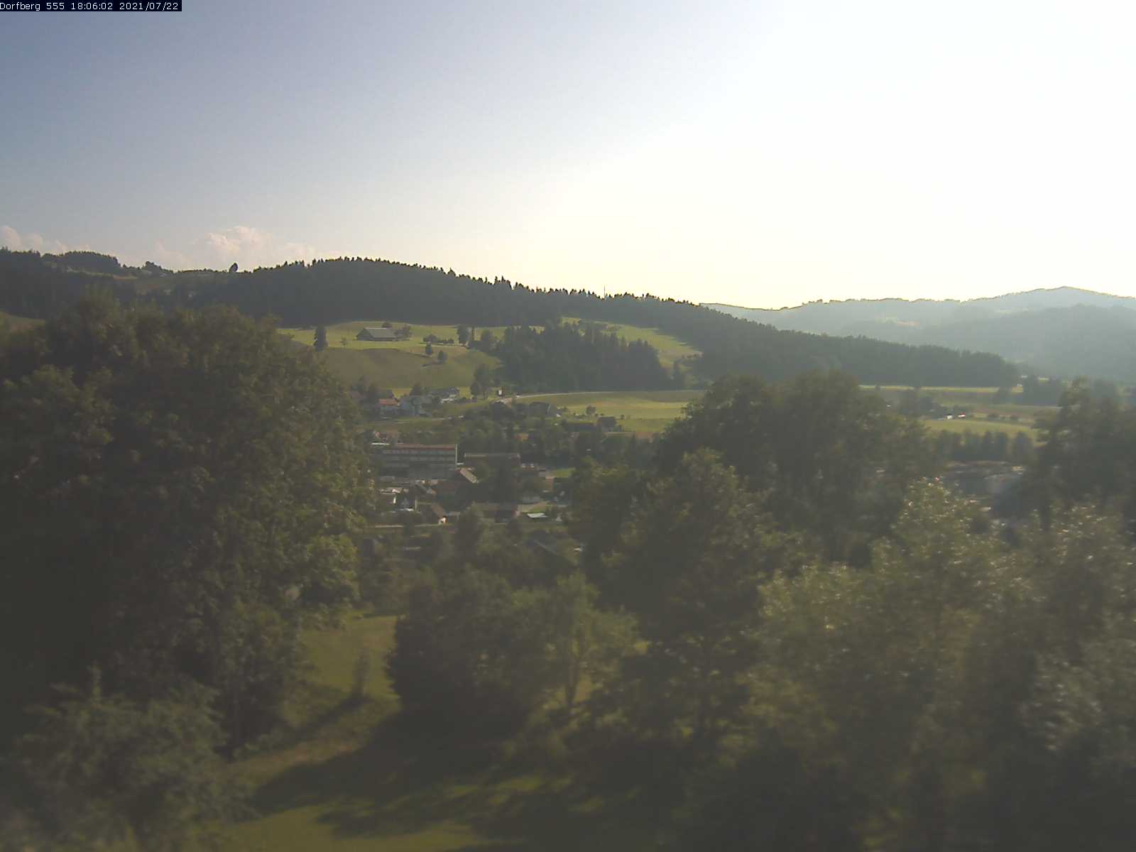 Webcam-Bild: Aussicht vom Dorfberg in Langnau 20210722-180601