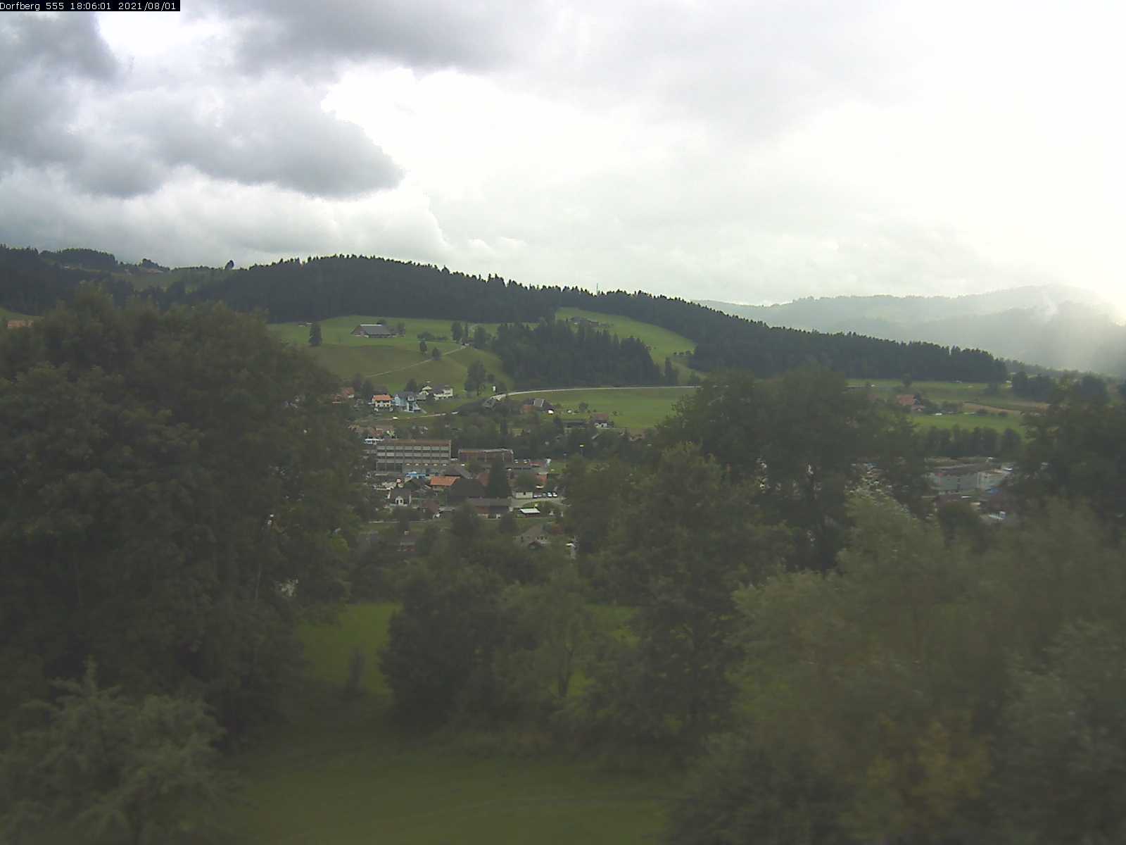 Webcam-Bild: Aussicht vom Dorfberg in Langnau 20210801-180601