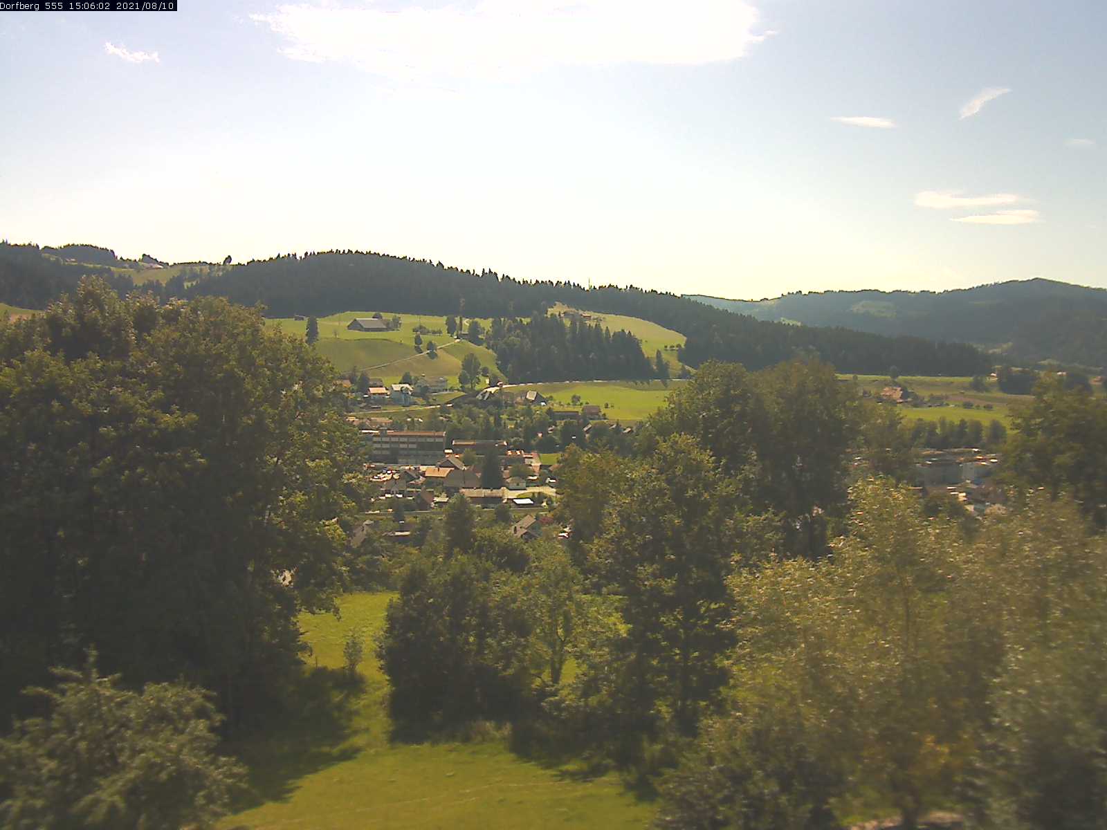 Webcam-Bild: Aussicht vom Dorfberg in Langnau 20210810-150601