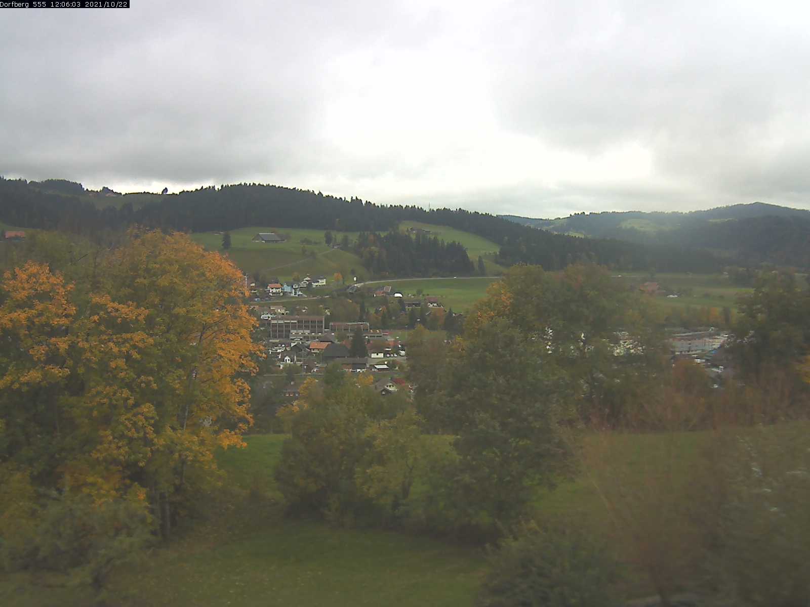 Webcam-Bild: Aussicht vom Dorfberg in Langnau 20211022-120601