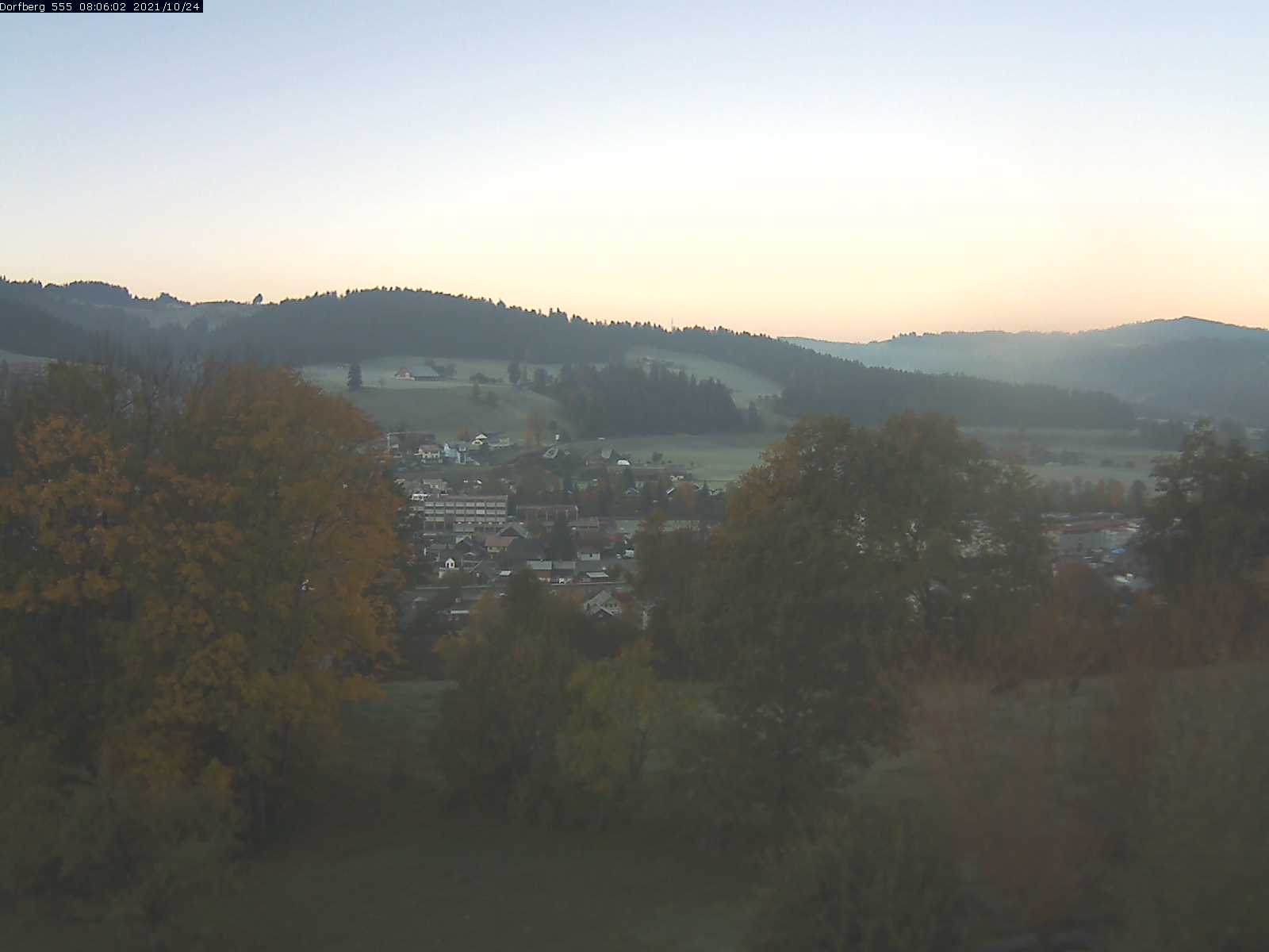 Webcam-Bild: Aussicht vom Dorfberg in Langnau 20211024-080601
