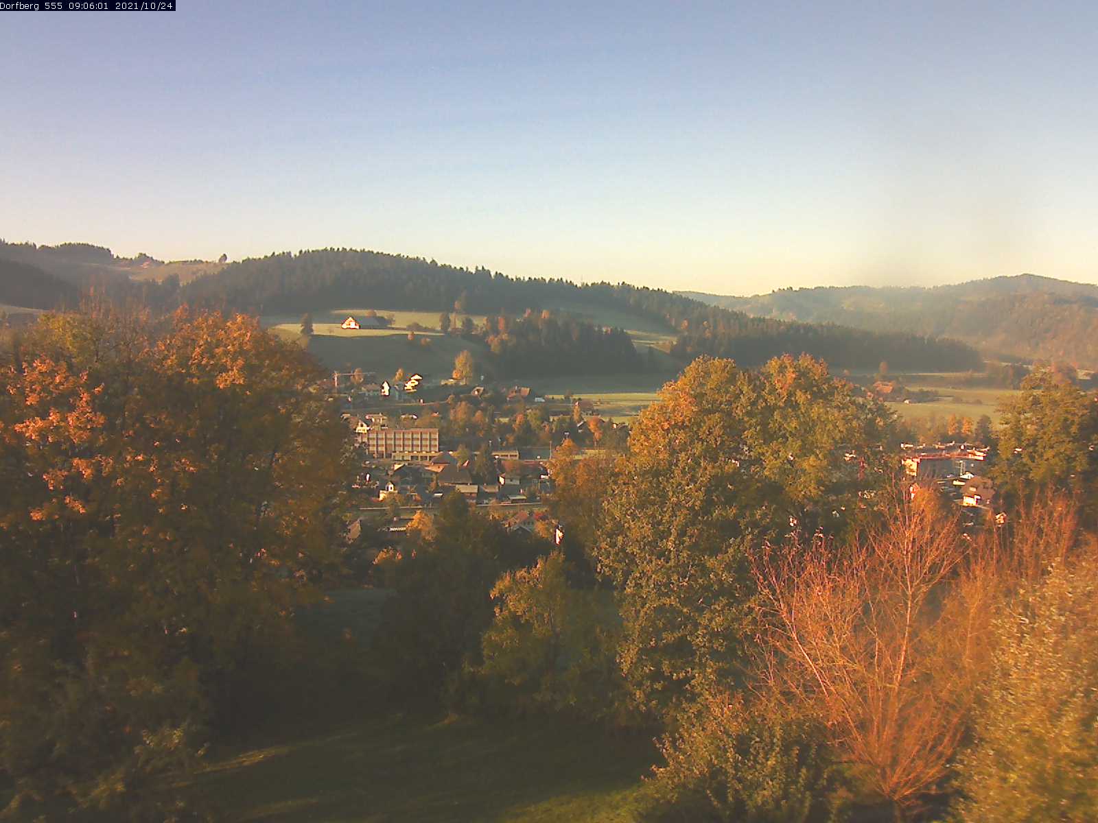 Webcam-Bild: Aussicht vom Dorfberg in Langnau 20211024-090601