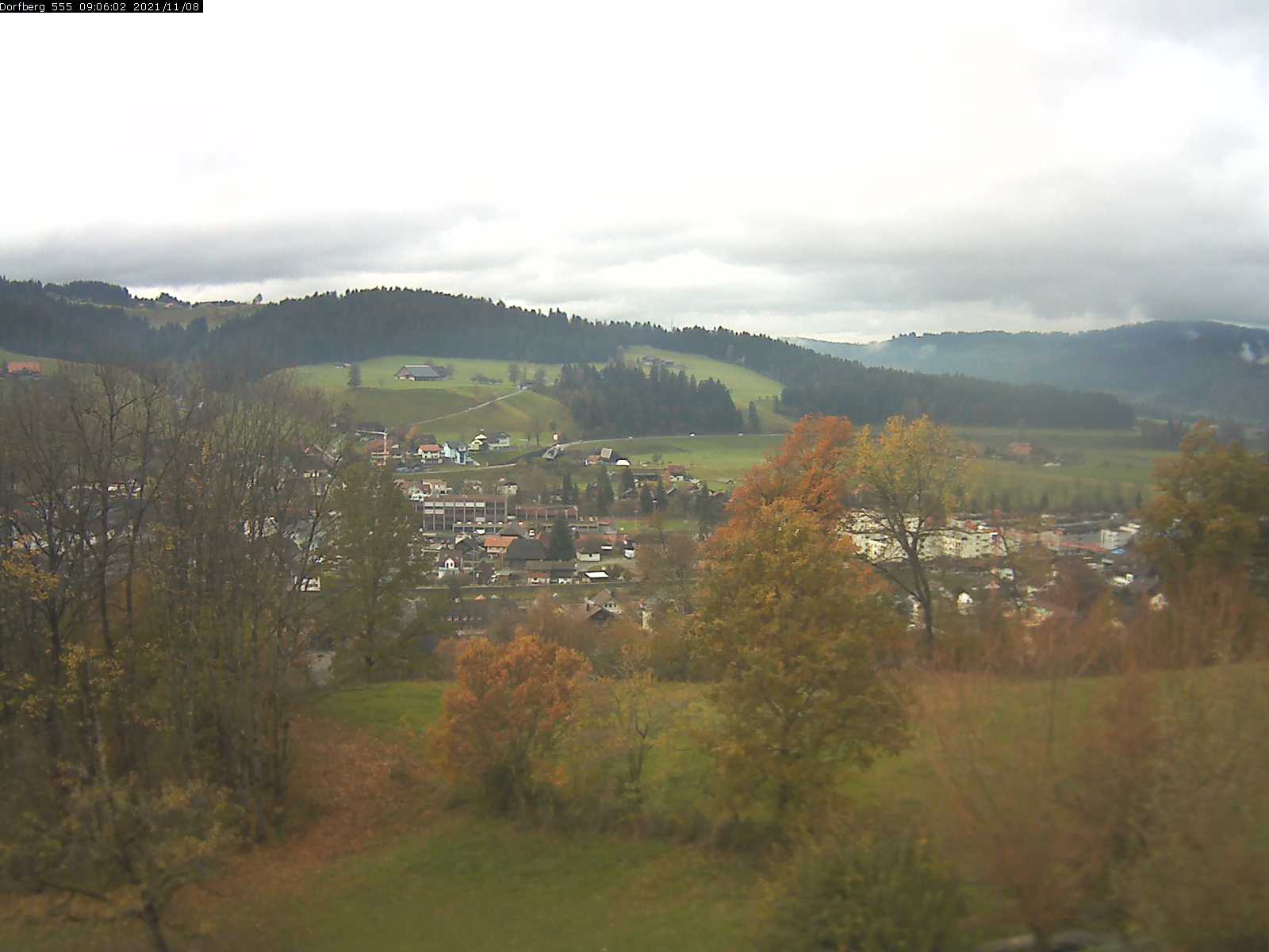 Webcam-Bild: Aussicht vom Dorfberg in Langnau 20211108-090601