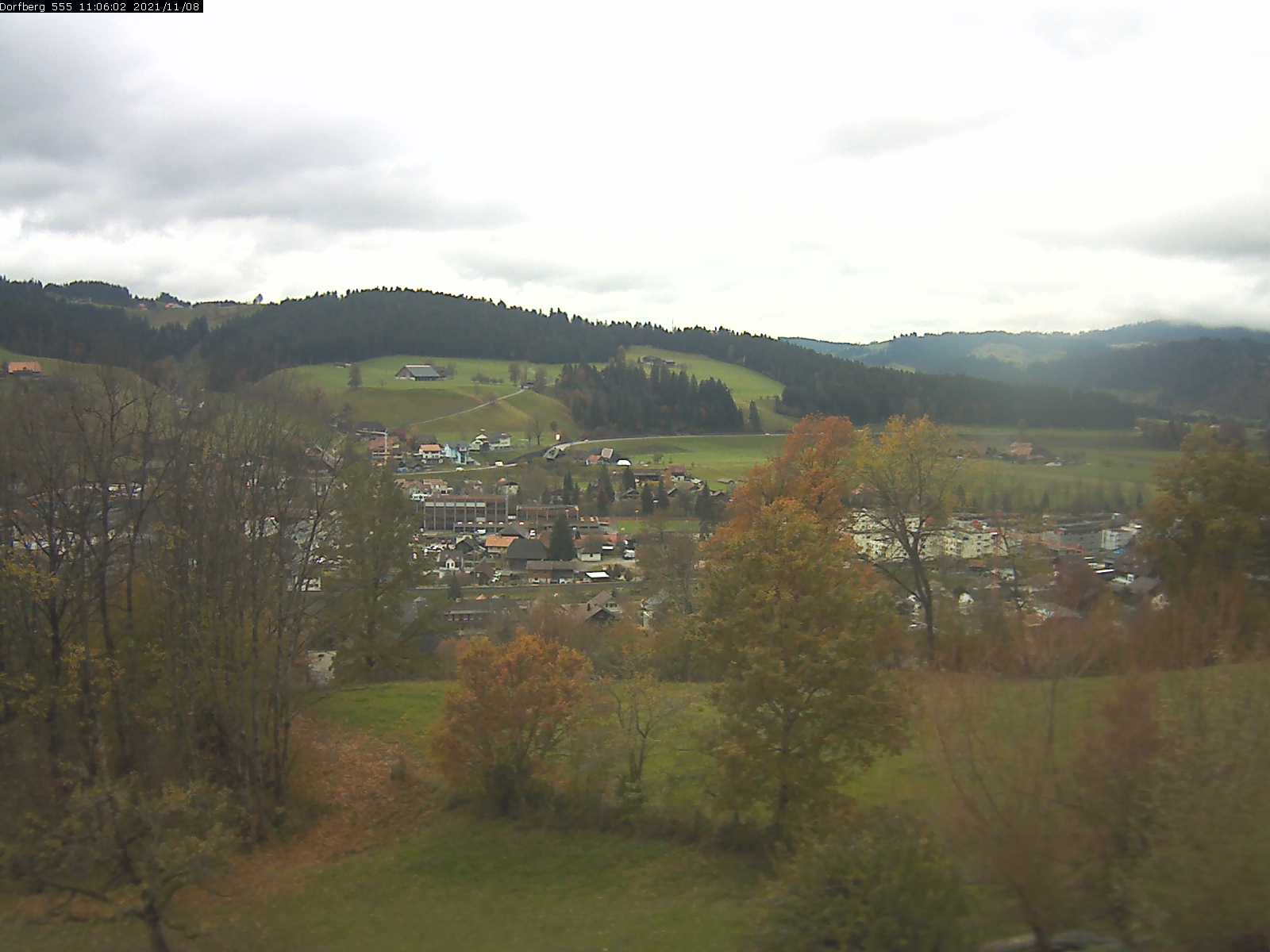 Webcam-Bild: Aussicht vom Dorfberg in Langnau 20211108-110601