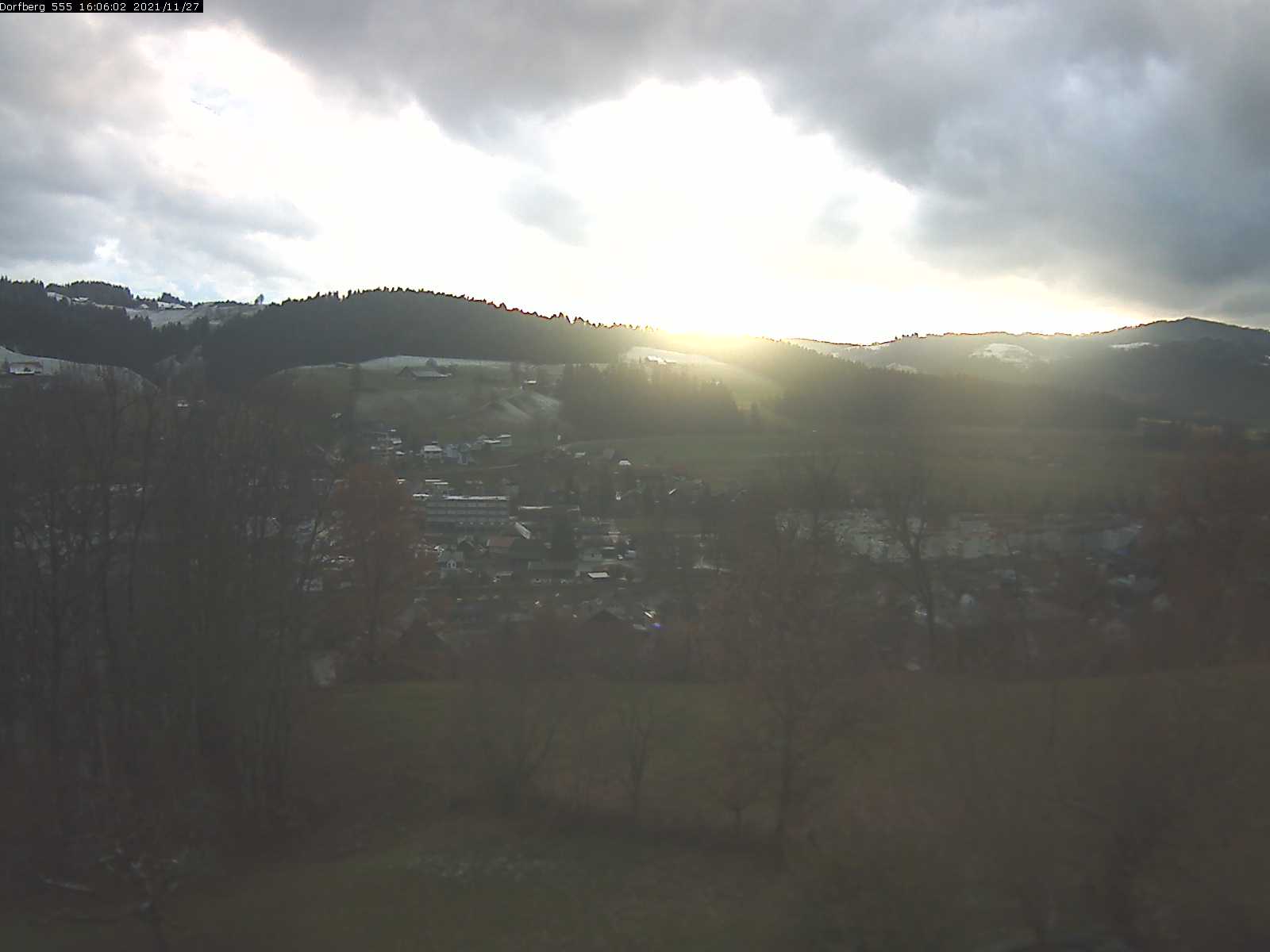 Webcam-Bild: Aussicht vom Dorfberg in Langnau 20211127-160601