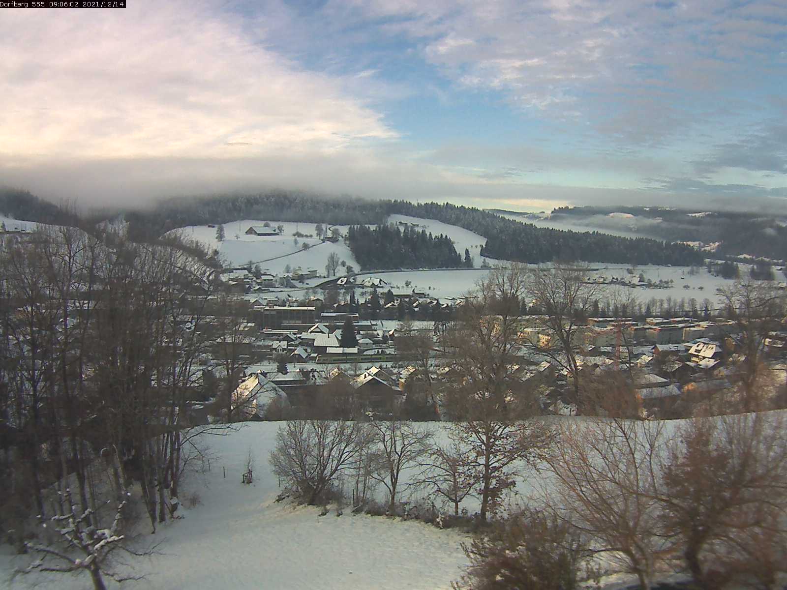 Webcam-Bild: Aussicht vom Dorfberg in Langnau 20211214-090601