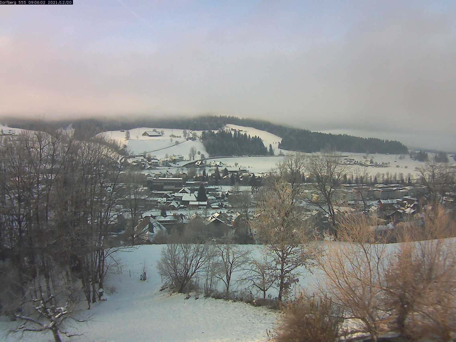 Webcam-Bild: Aussicht vom Dorfberg in Langnau 20211220-090601