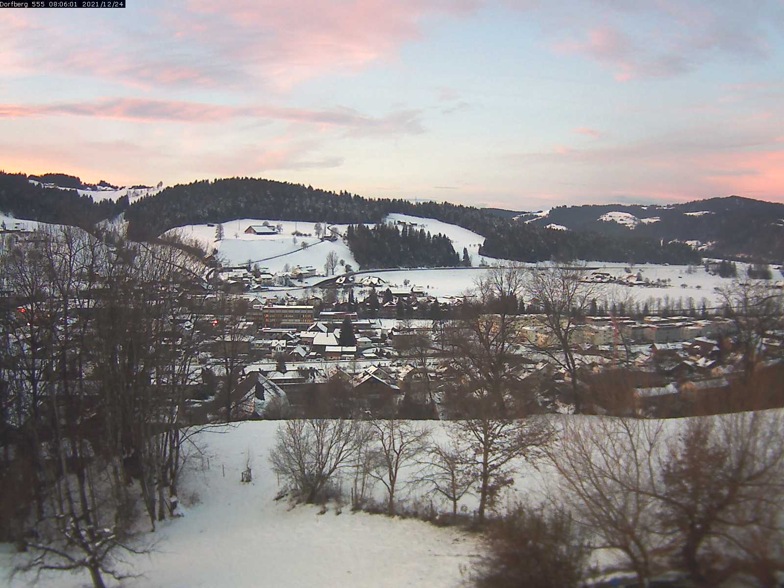 Webcam-Bild: Aussicht vom Dorfberg in Langnau 20211224-080601