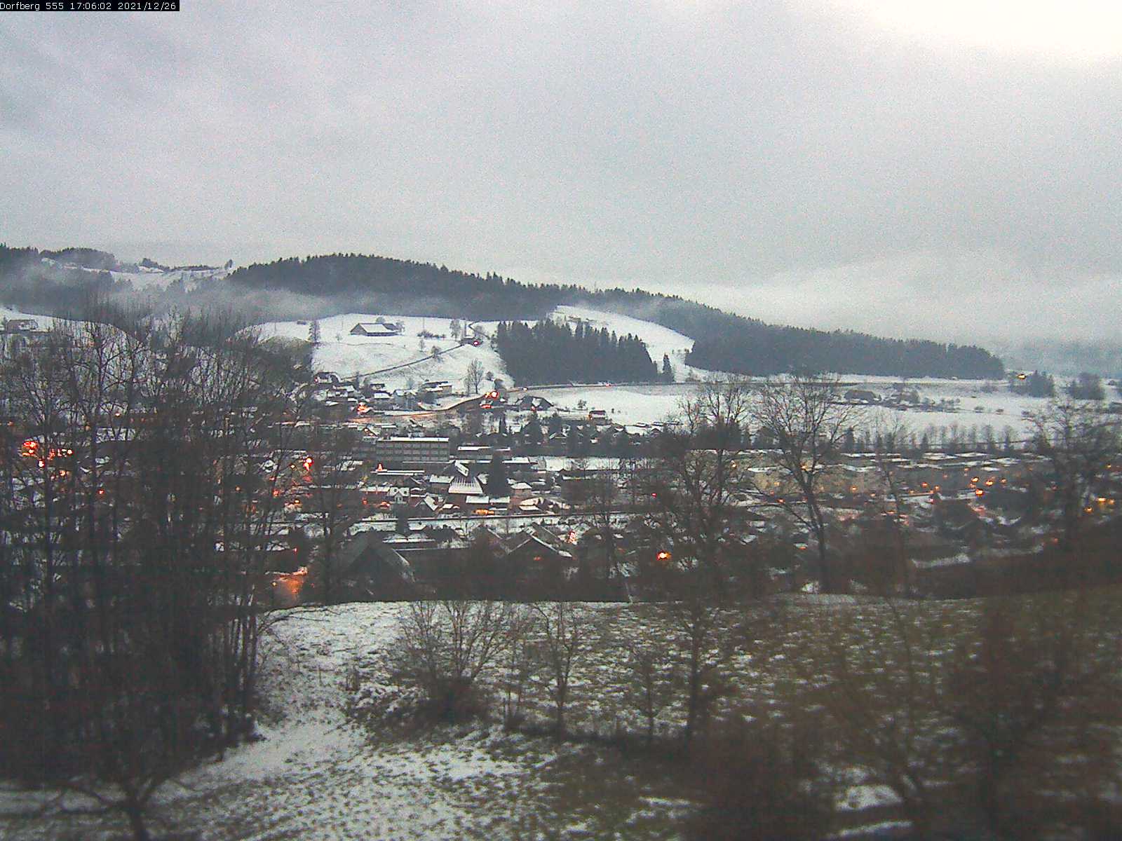 Webcam-Bild: Aussicht vom Dorfberg in Langnau 20211226-170602