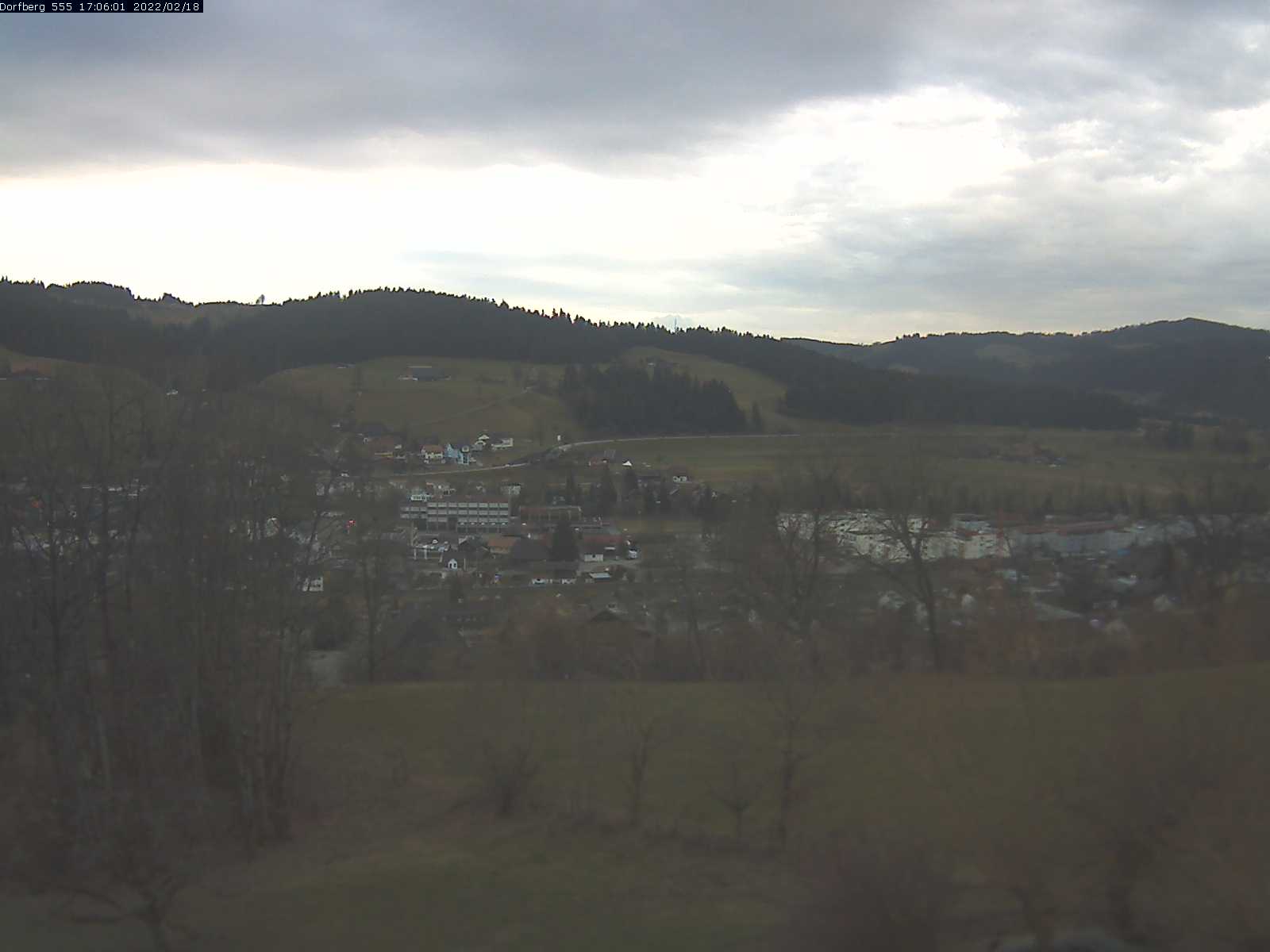 Webcam-Bild: Aussicht vom Dorfberg in Langnau 20220218-170601