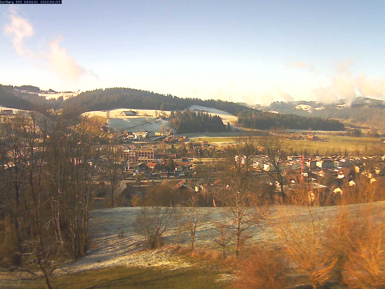 Webcam-Bild: Aussicht vom Dorfberg in Langnau 20220225-090601