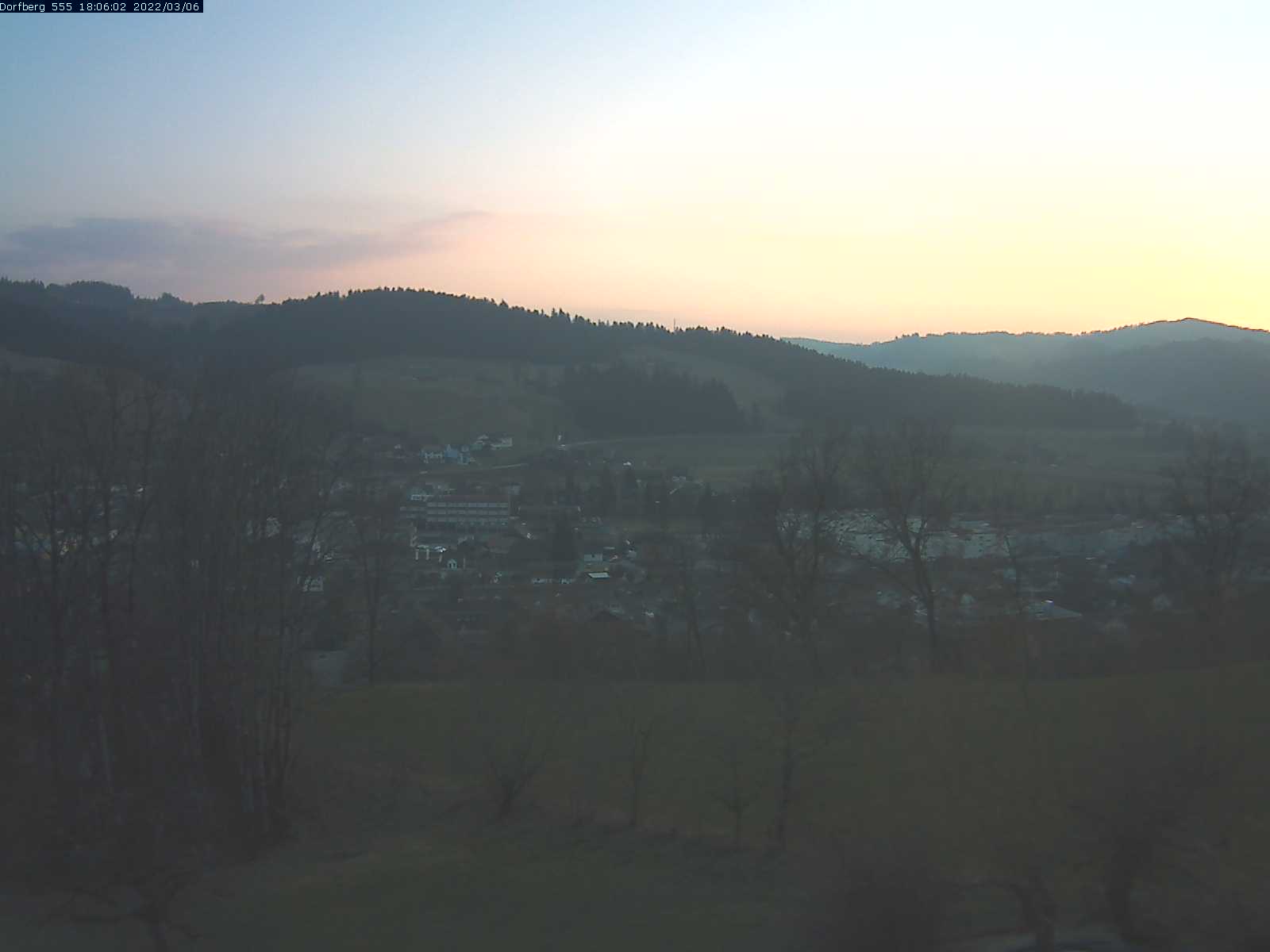 Webcam-Bild: Aussicht vom Dorfberg in Langnau 20220306-180601