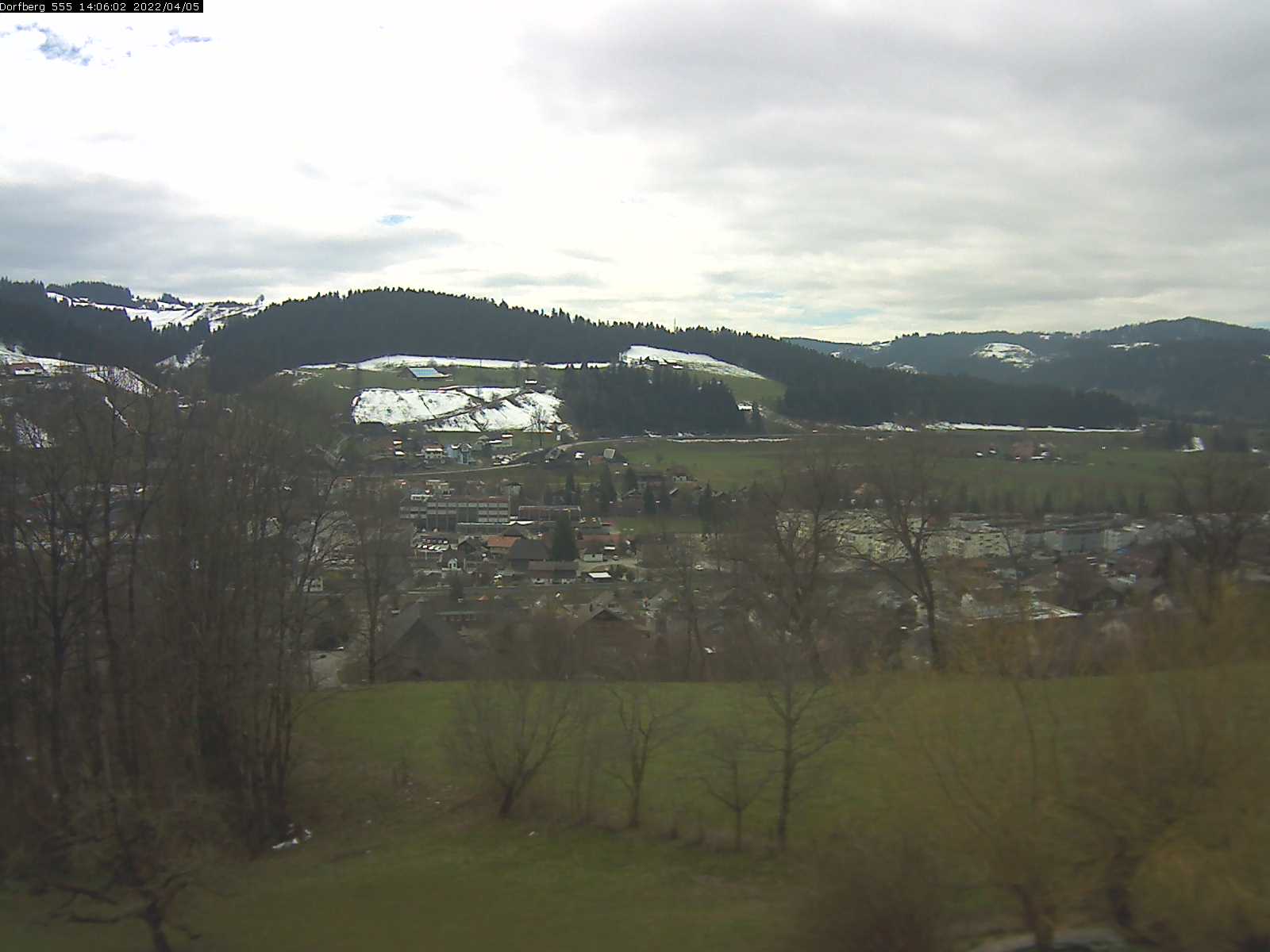 Webcam-Bild: Aussicht vom Dorfberg in Langnau 20220405-140601