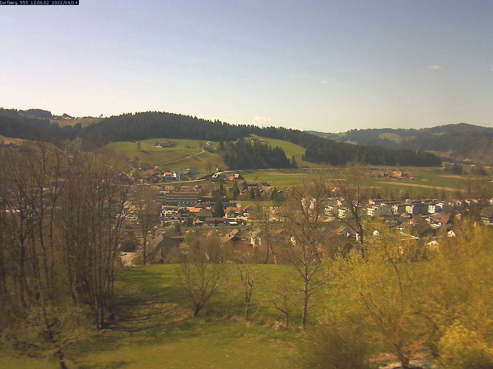 Webcam-Bild: Aussicht vom Dorfberg in Langnau 20220414-120601