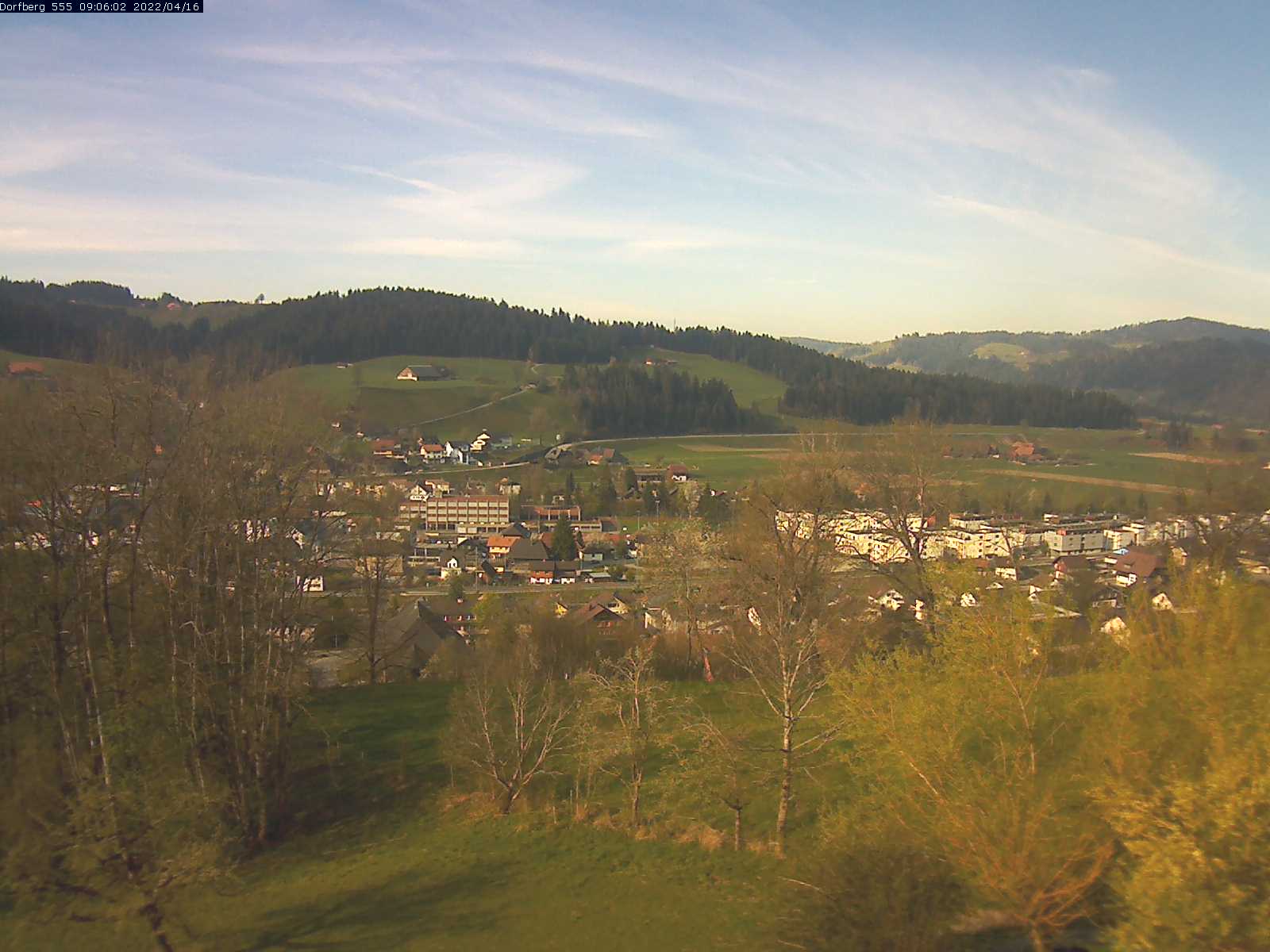 Webcam-Bild: Aussicht vom Dorfberg in Langnau 20220416-090601