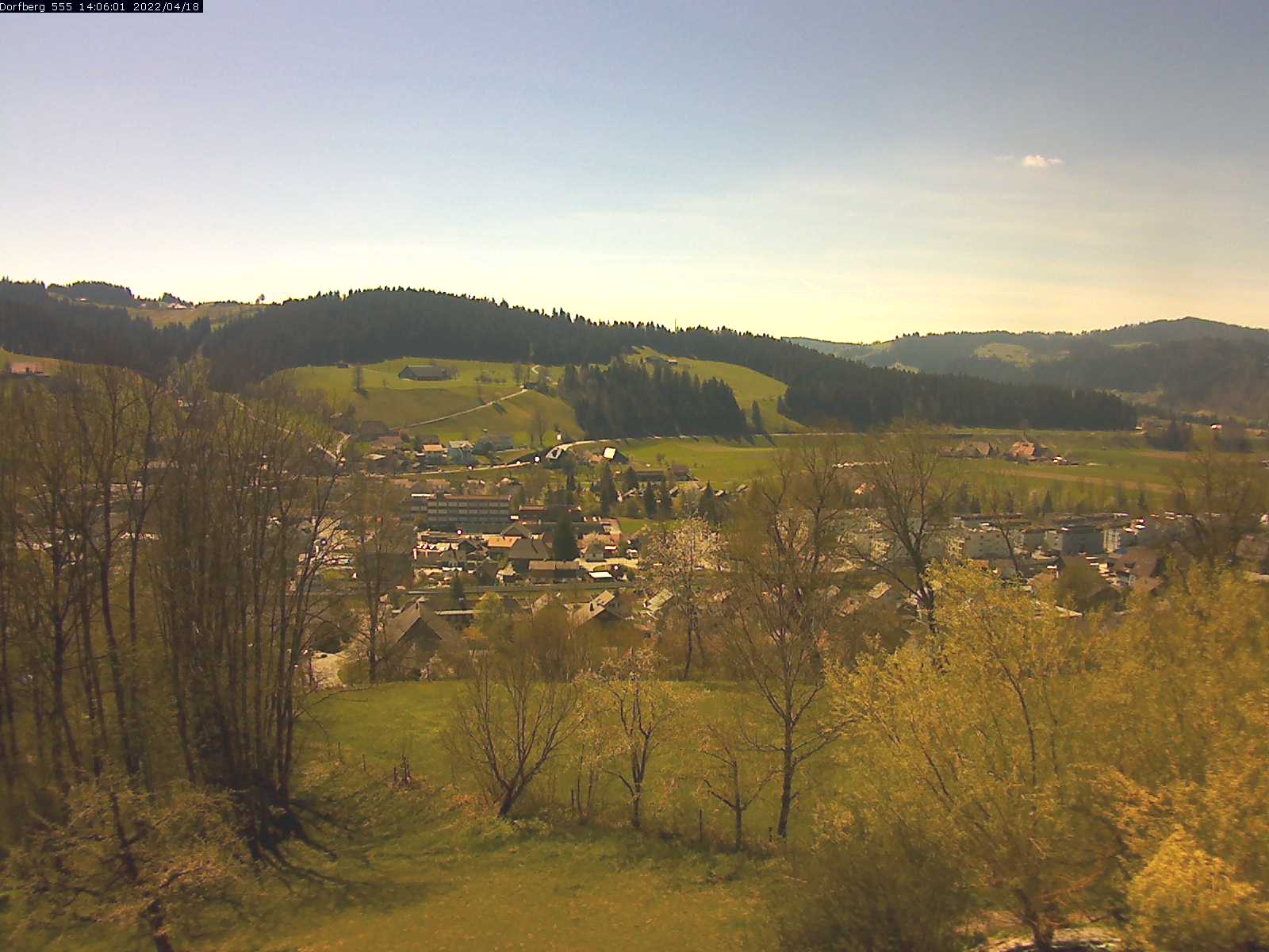 Webcam-Bild: Aussicht vom Dorfberg in Langnau 20220418-140601