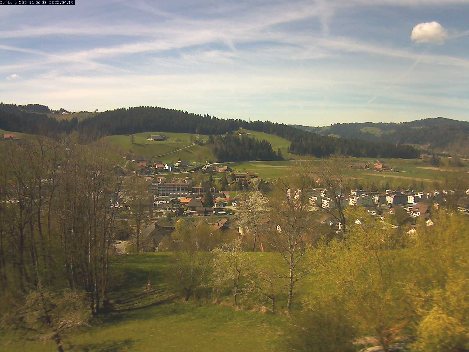 Webcam-Bild: Aussicht vom Dorfberg in Langnau 20220419-110601