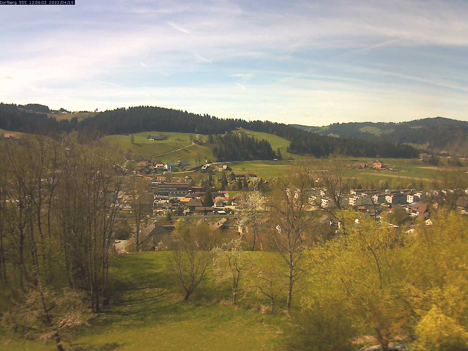 Webcam-Bild: Aussicht vom Dorfberg in Langnau 20220419-120601