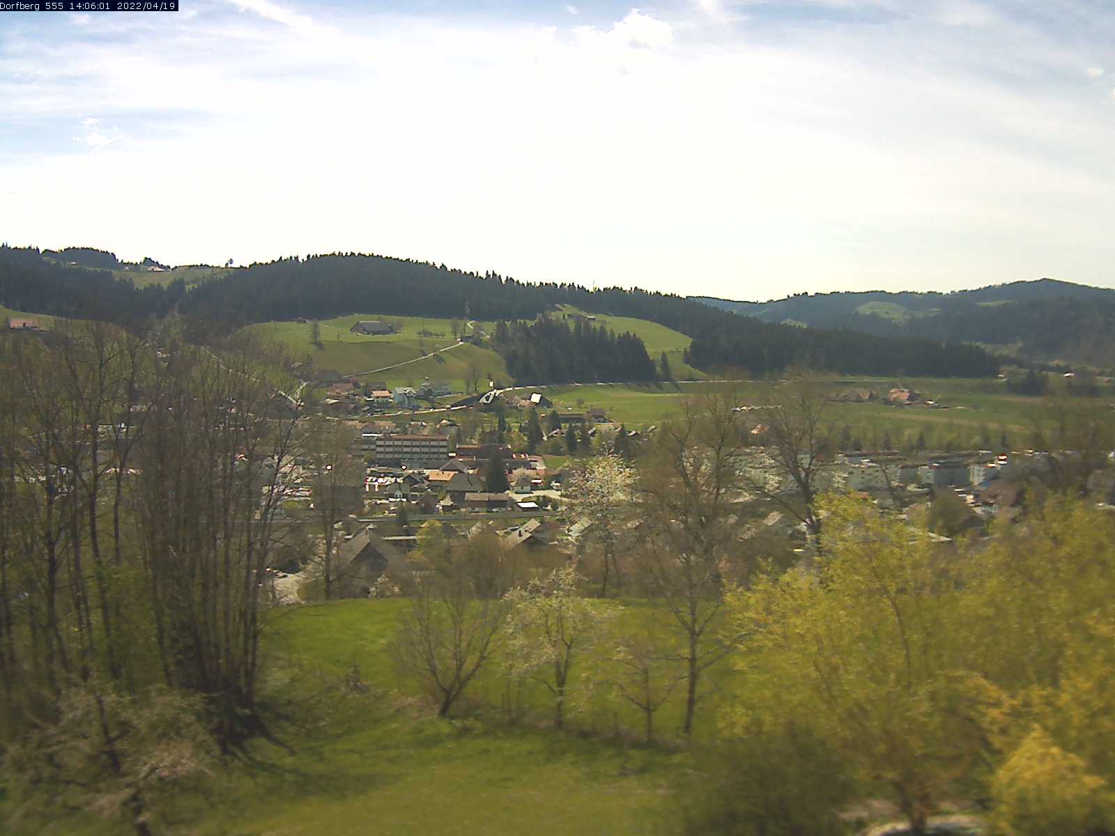 Webcam-Bild: Aussicht vom Dorfberg in Langnau 20220419-140601
